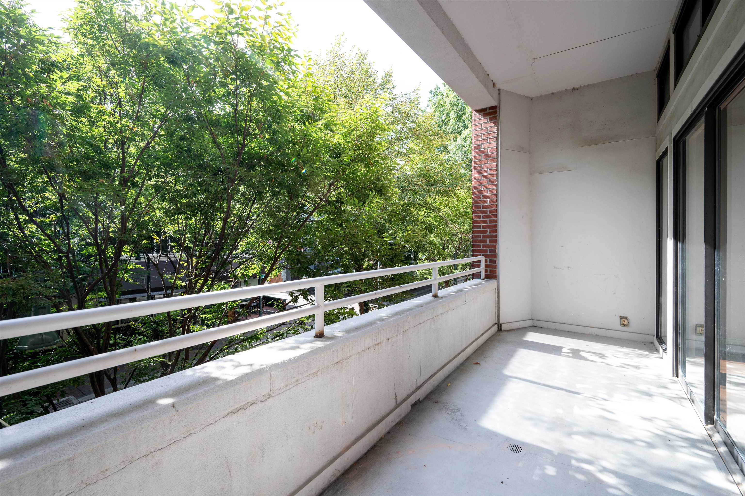 95 S MAIN ST Unit: 204