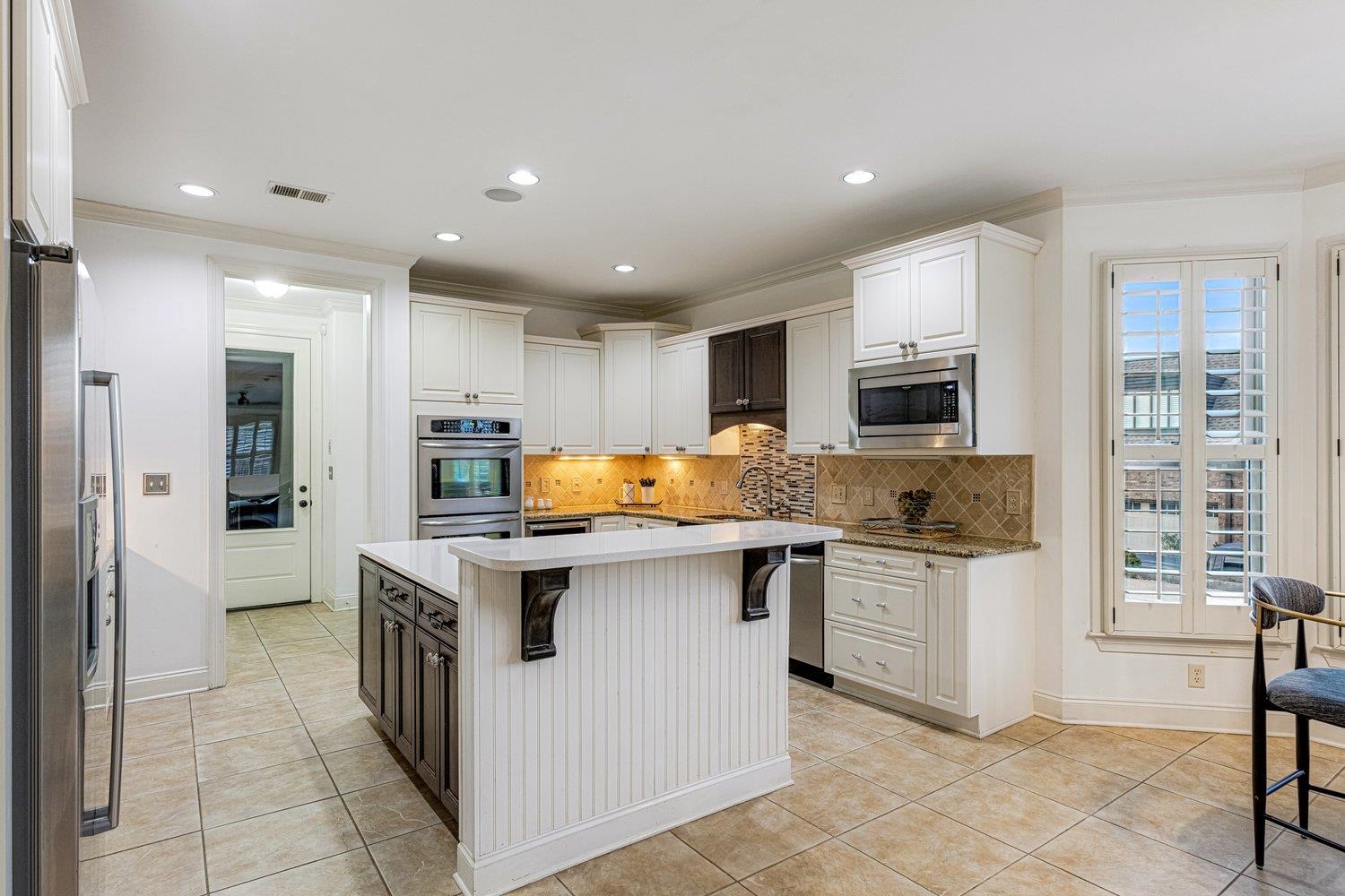 438 GREYWOOD LN