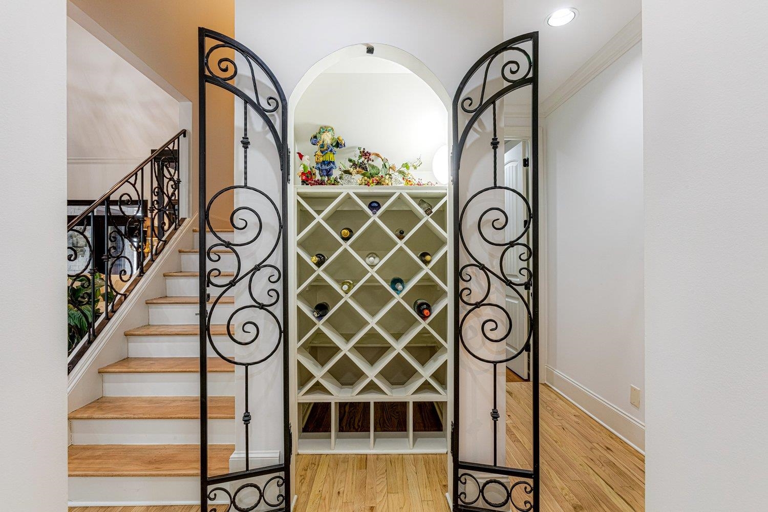 438 GREYWOOD LN