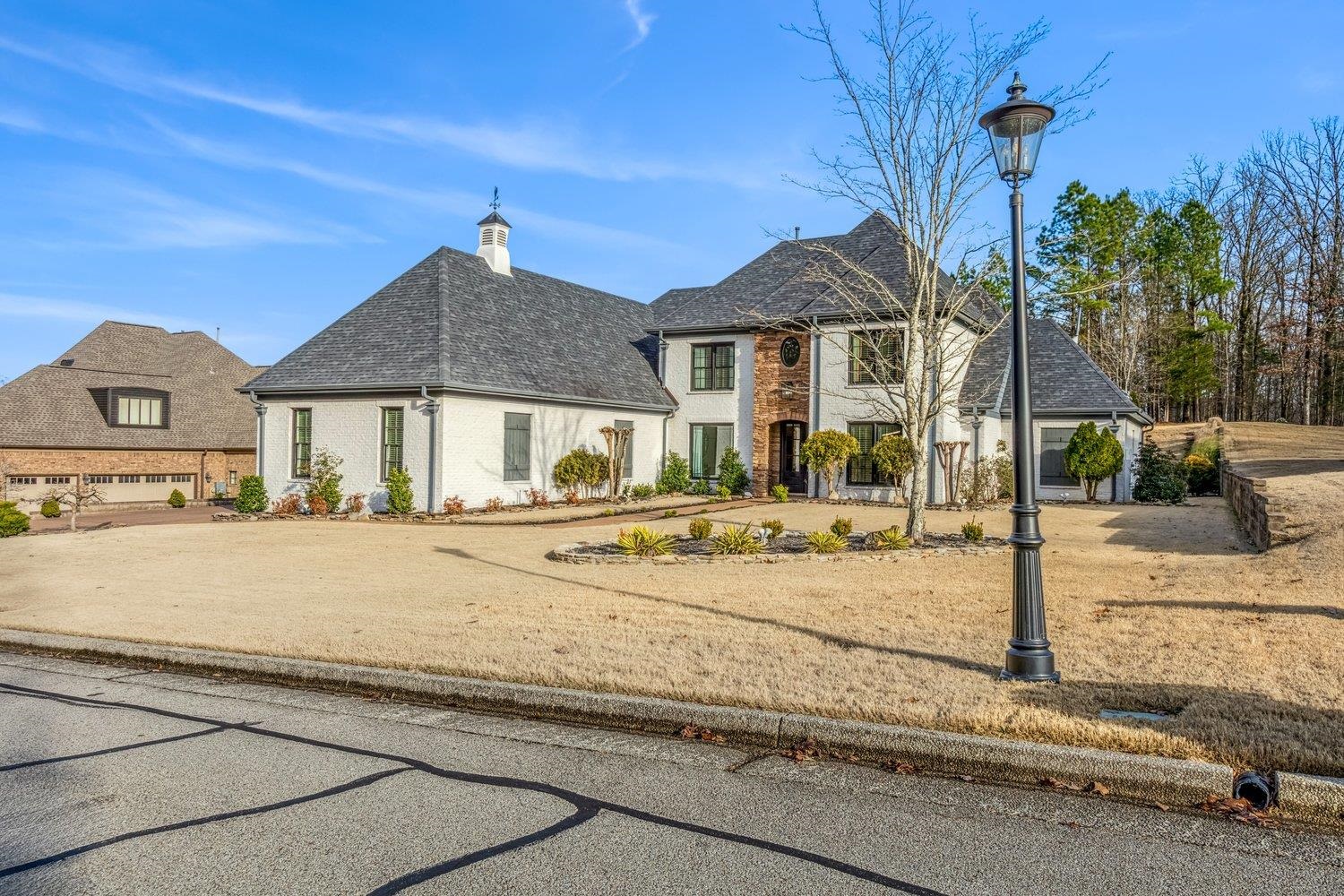 438 GREYWOOD LN