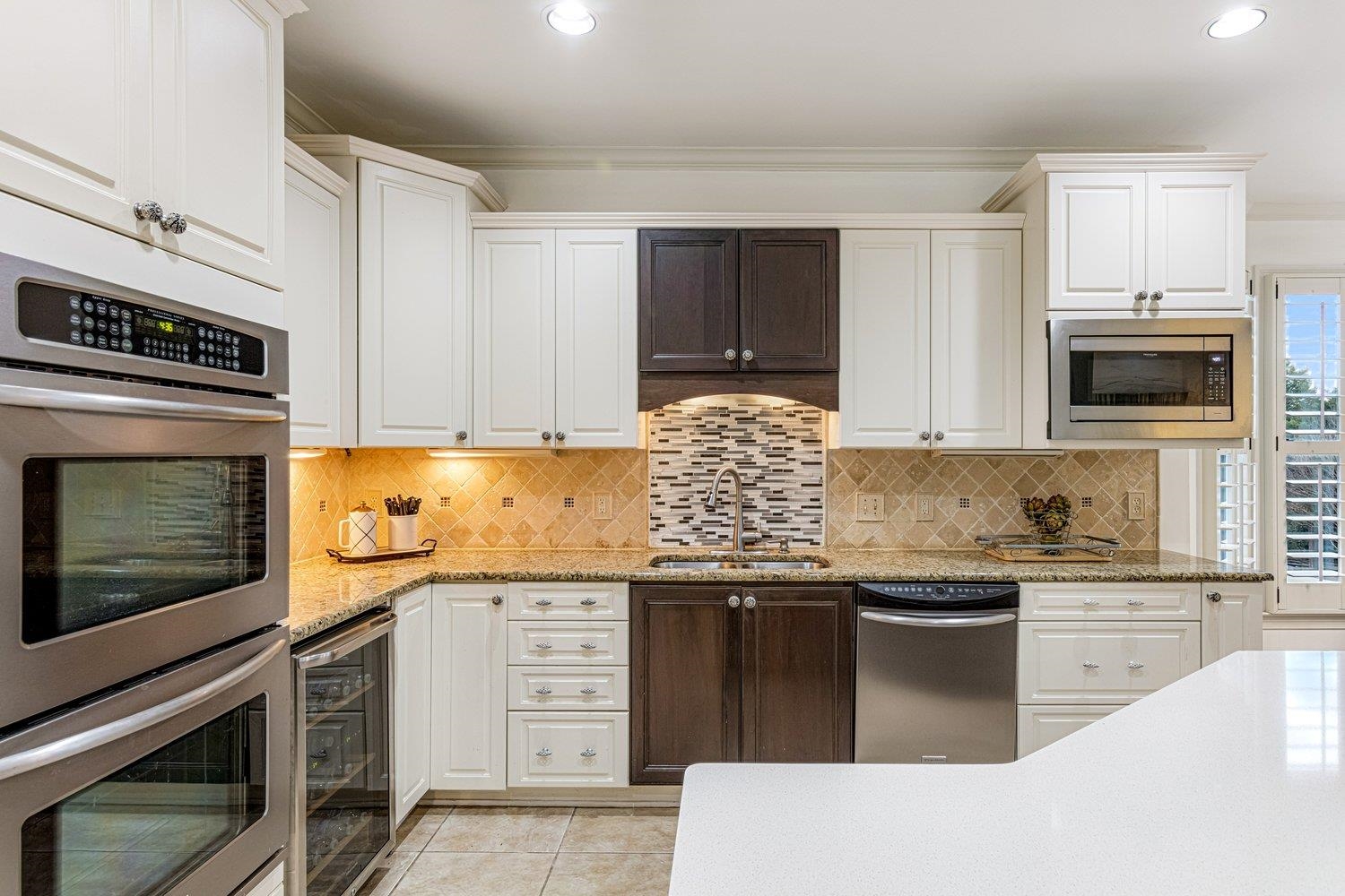 438 GREYWOOD LN