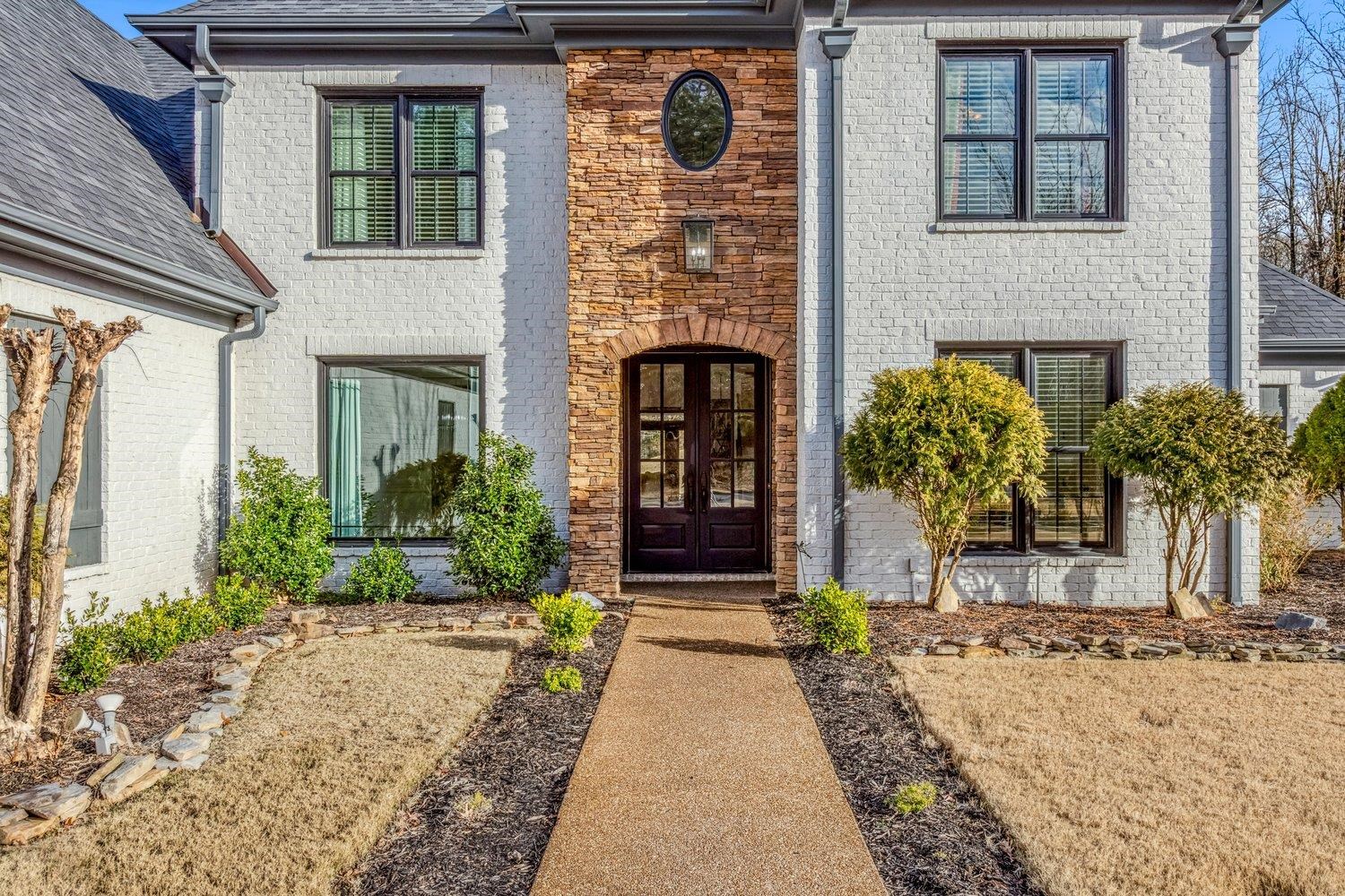 438 GREYWOOD LN