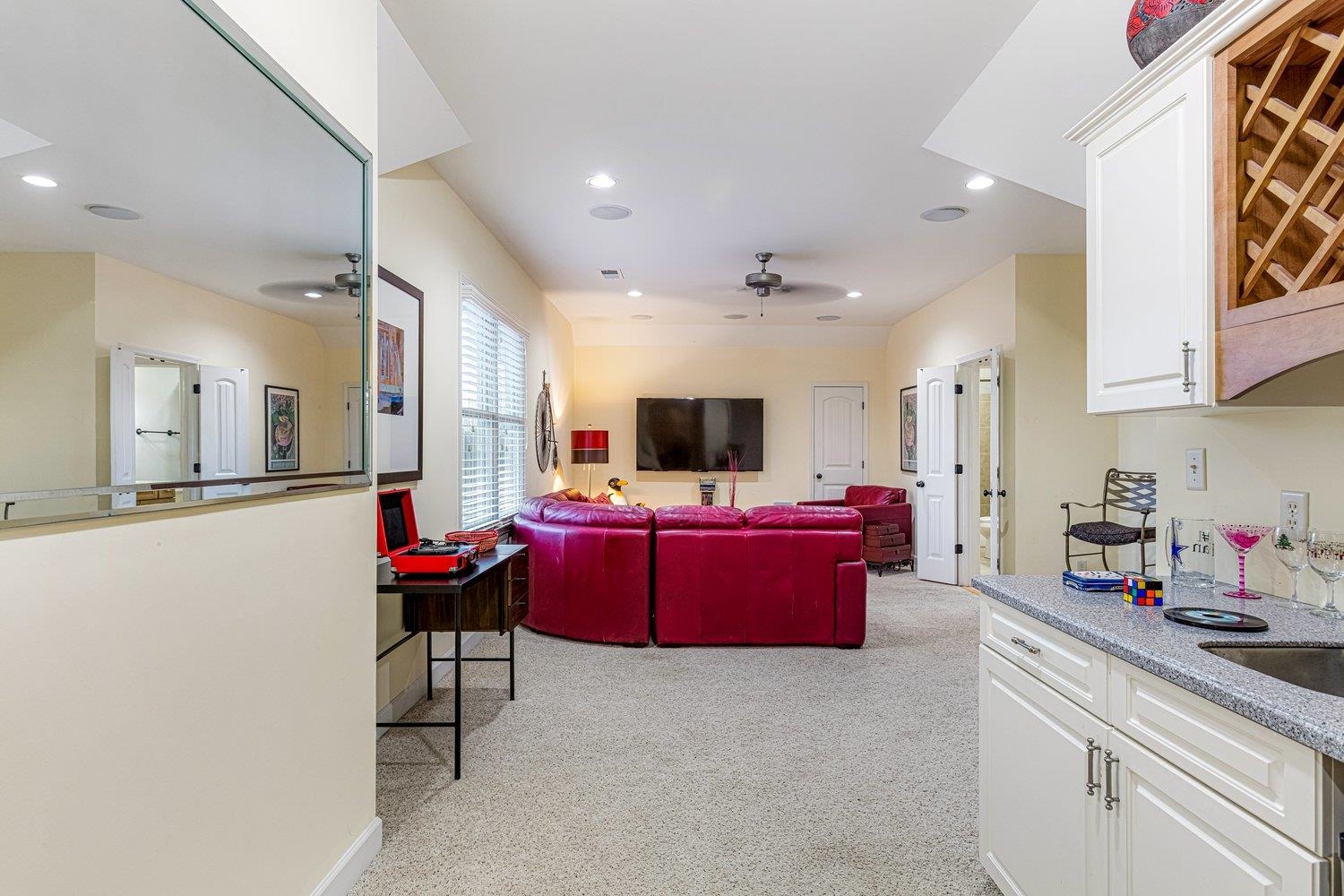 438 GREYWOOD LN