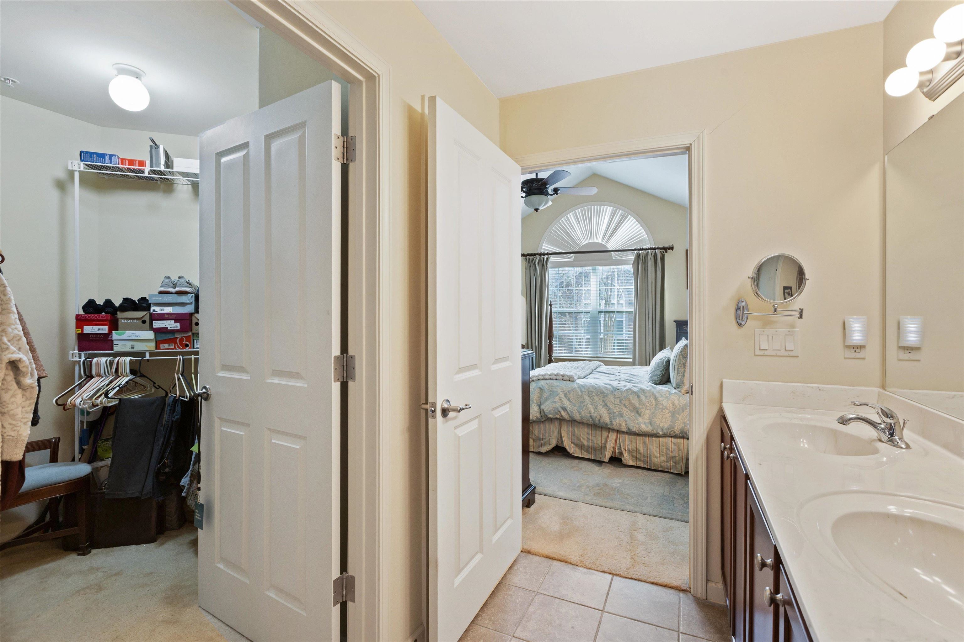 761 STONEVILLAGE CV Unit: 21