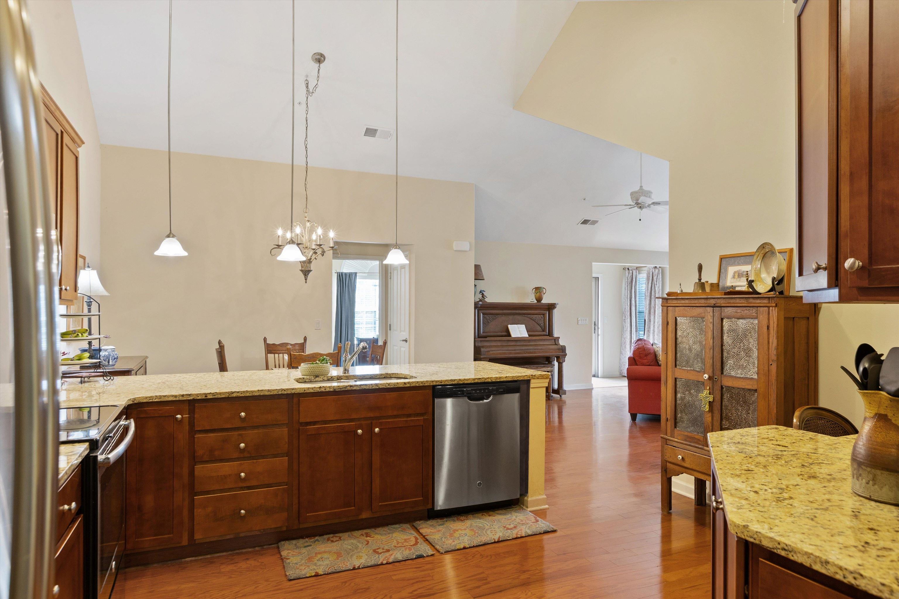 761 STONEVILLAGE CV Unit: 21