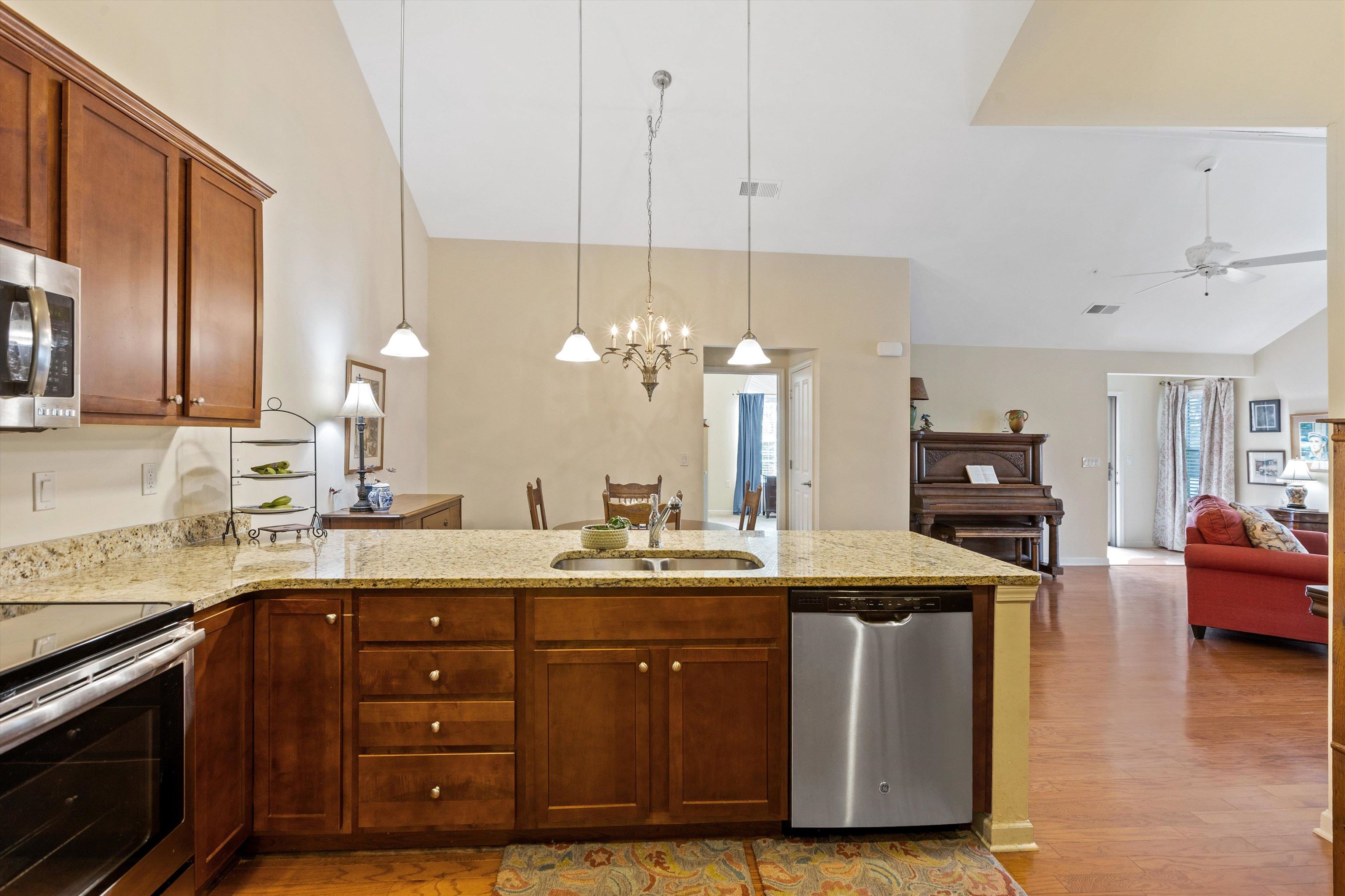 761 STONEVILLAGE CV Unit: 21