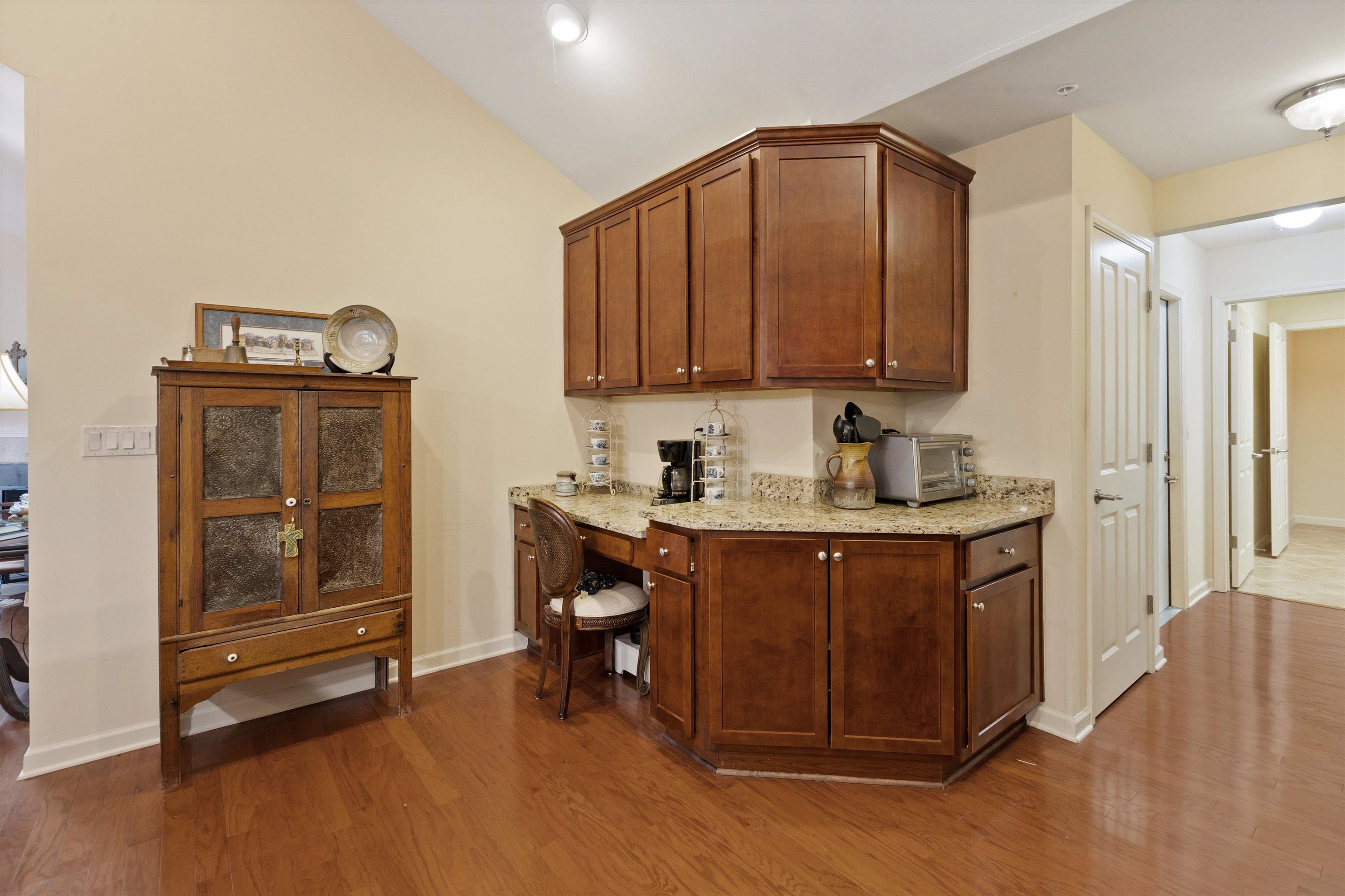 761 STONEVILLAGE CV Unit: 21