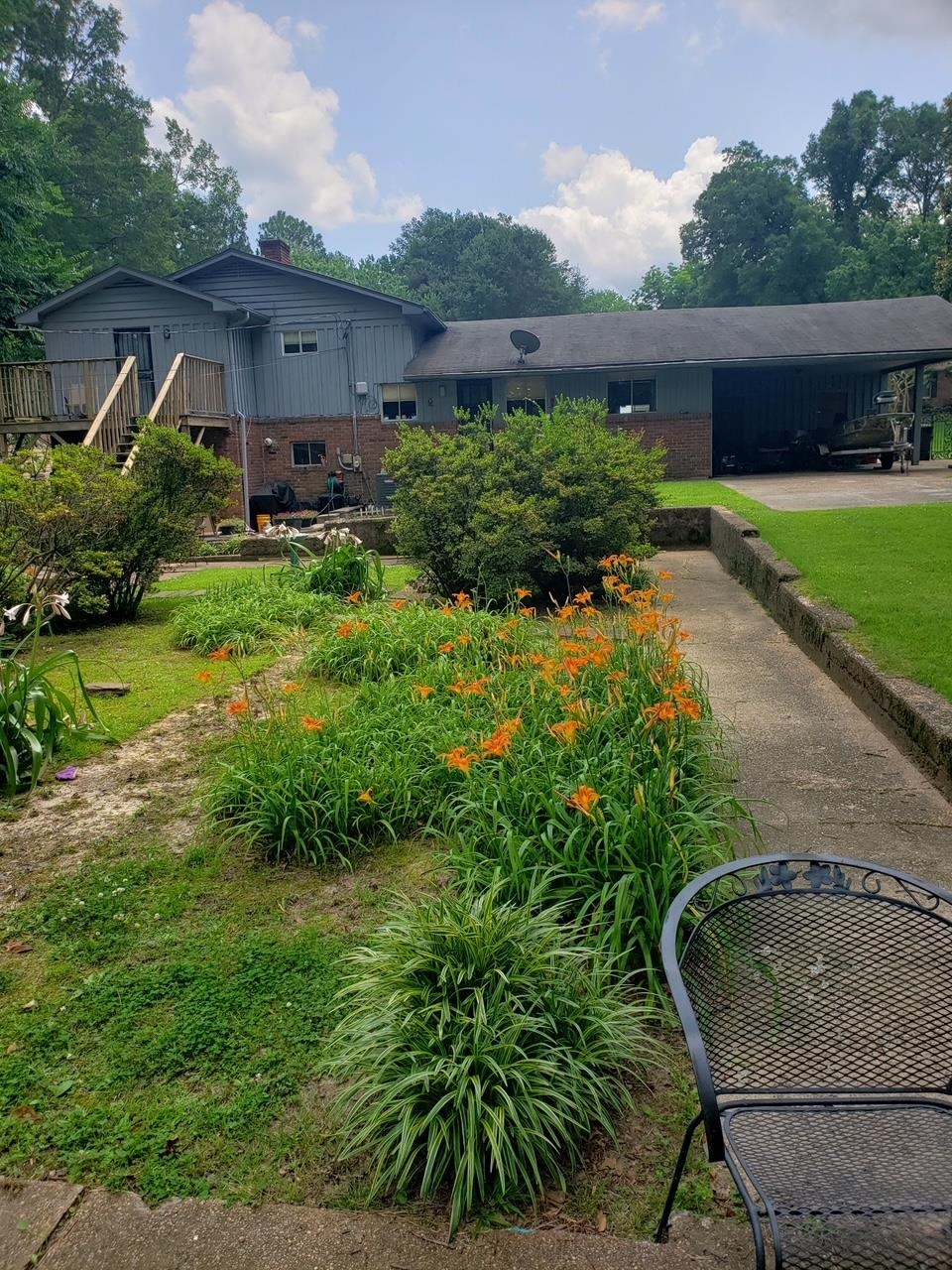 3034 LAURENCEKIRK RD