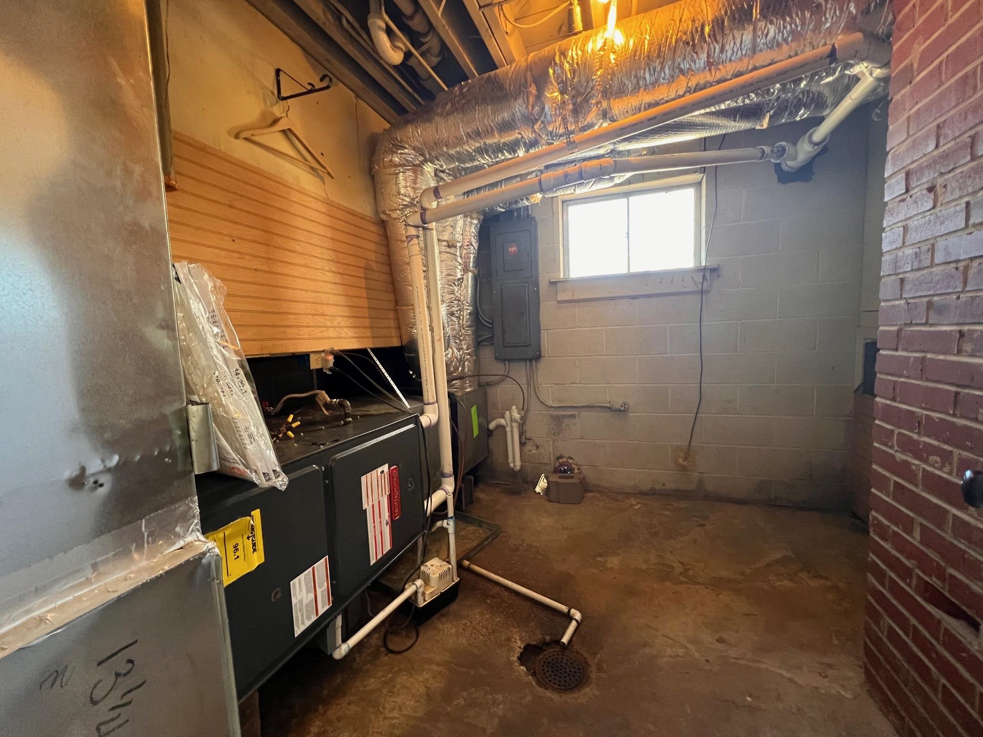 3034 LAURENCEKIRK RD