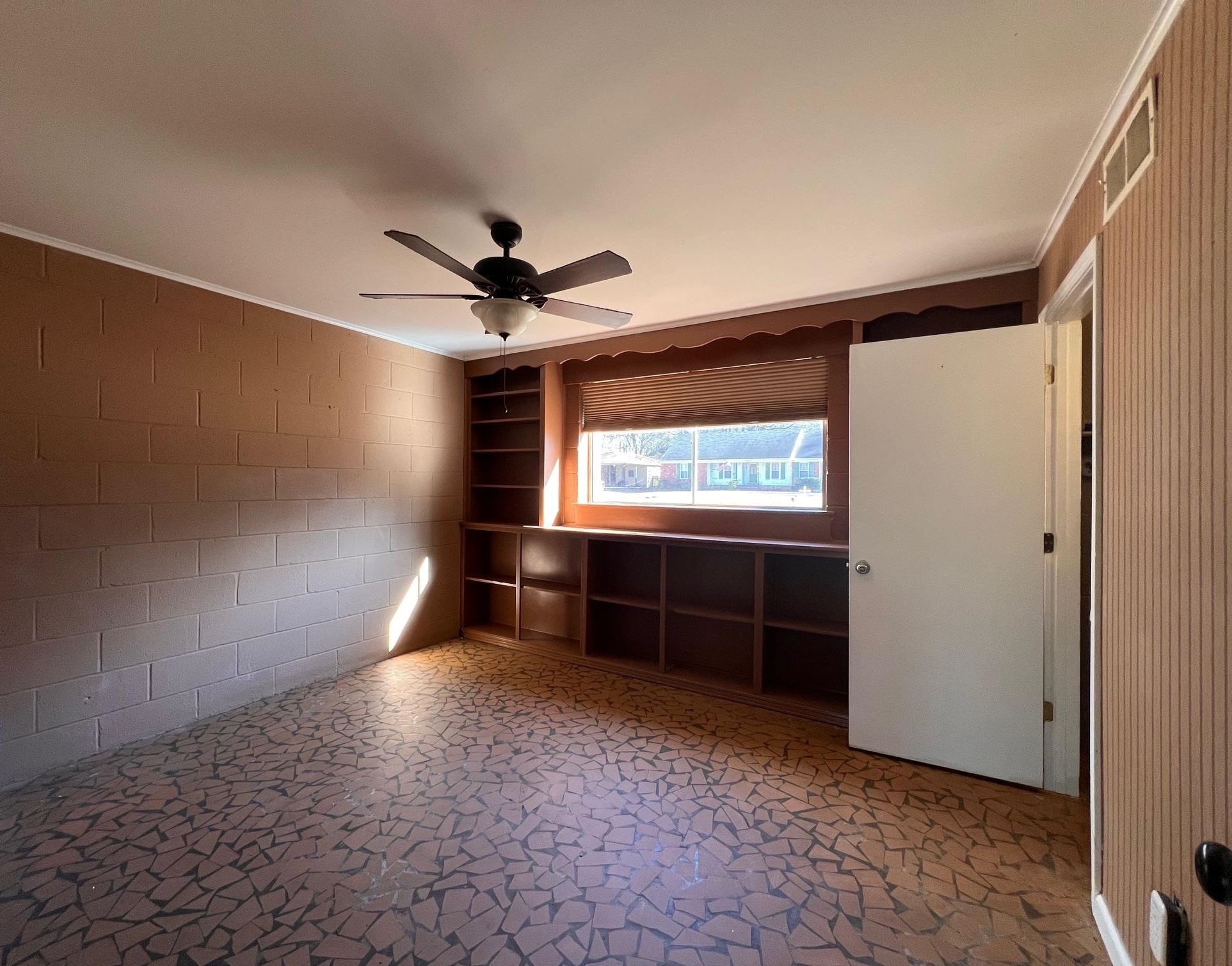 3034 LAURENCEKIRK RD