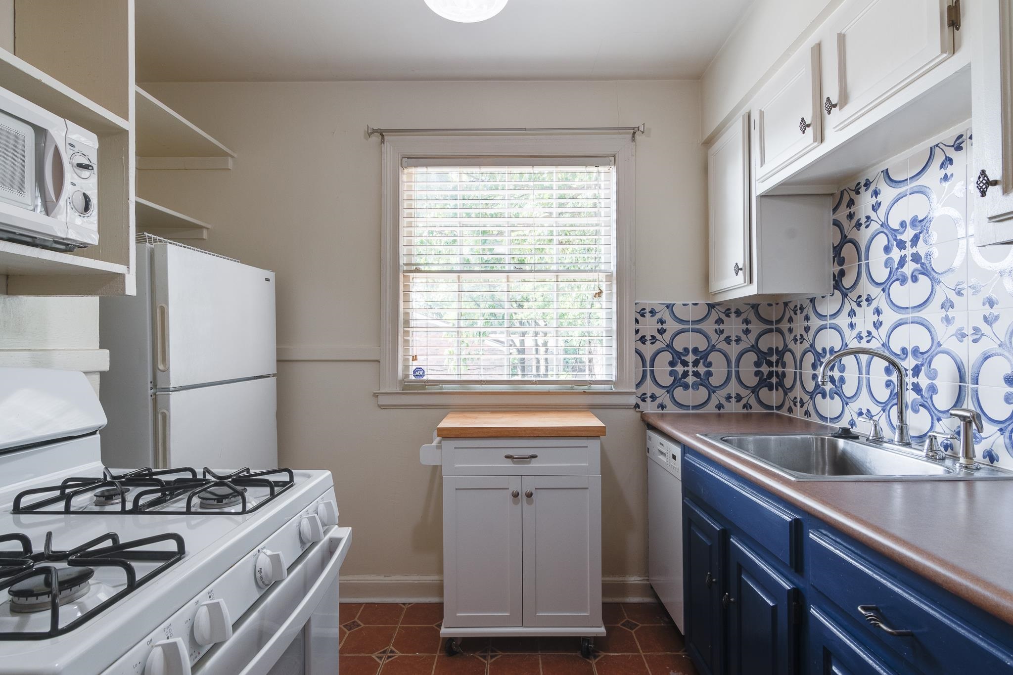 1885 PEABODY AVE Unit: 4