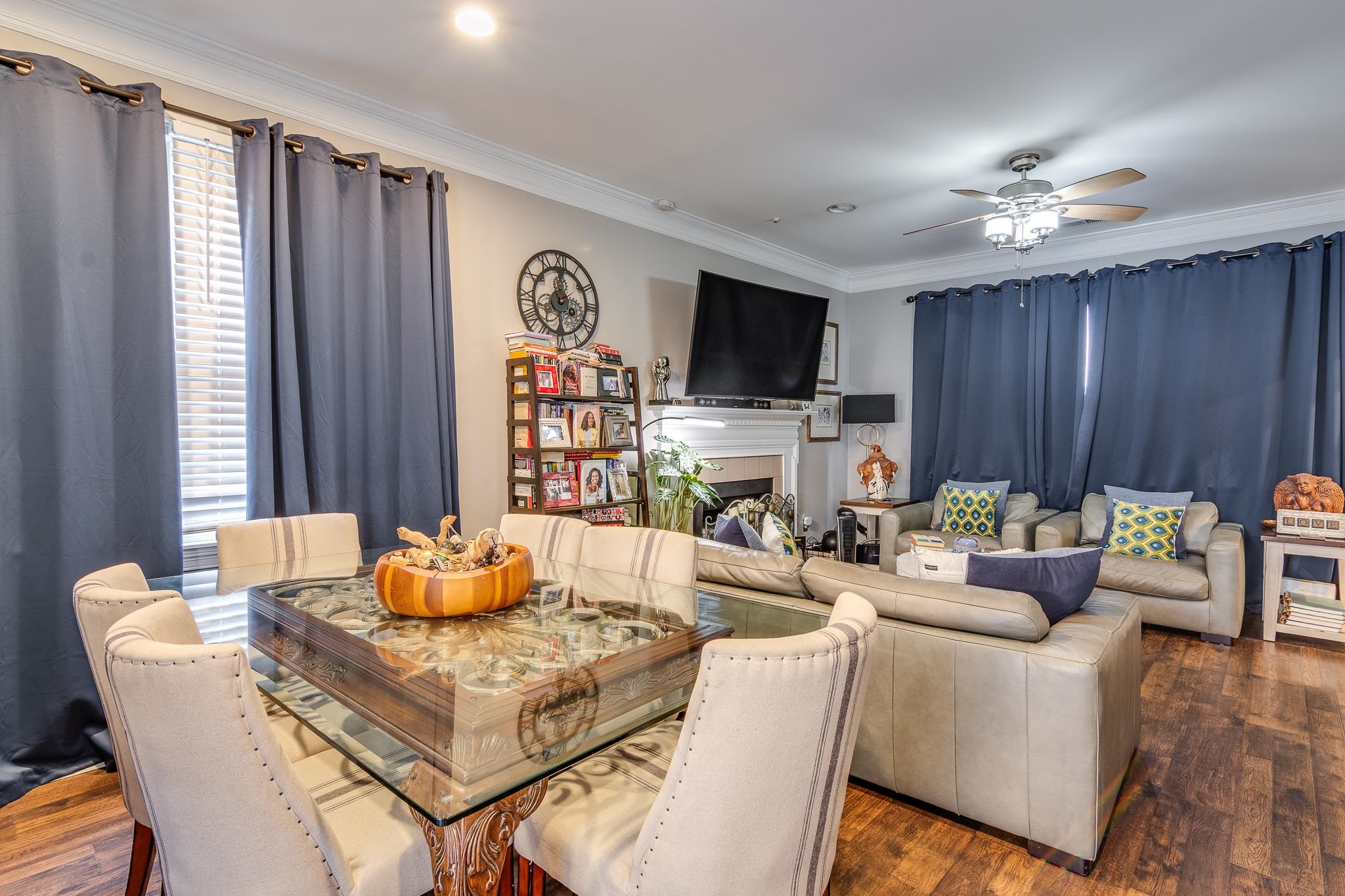 1986 EAST END DR Unit: 5-2