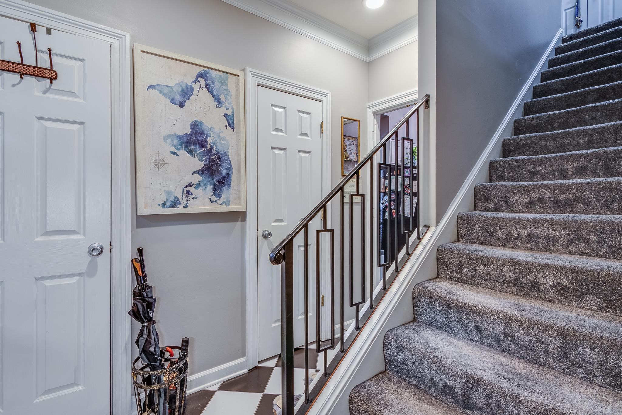 1986 EAST END DR Unit: 5-2