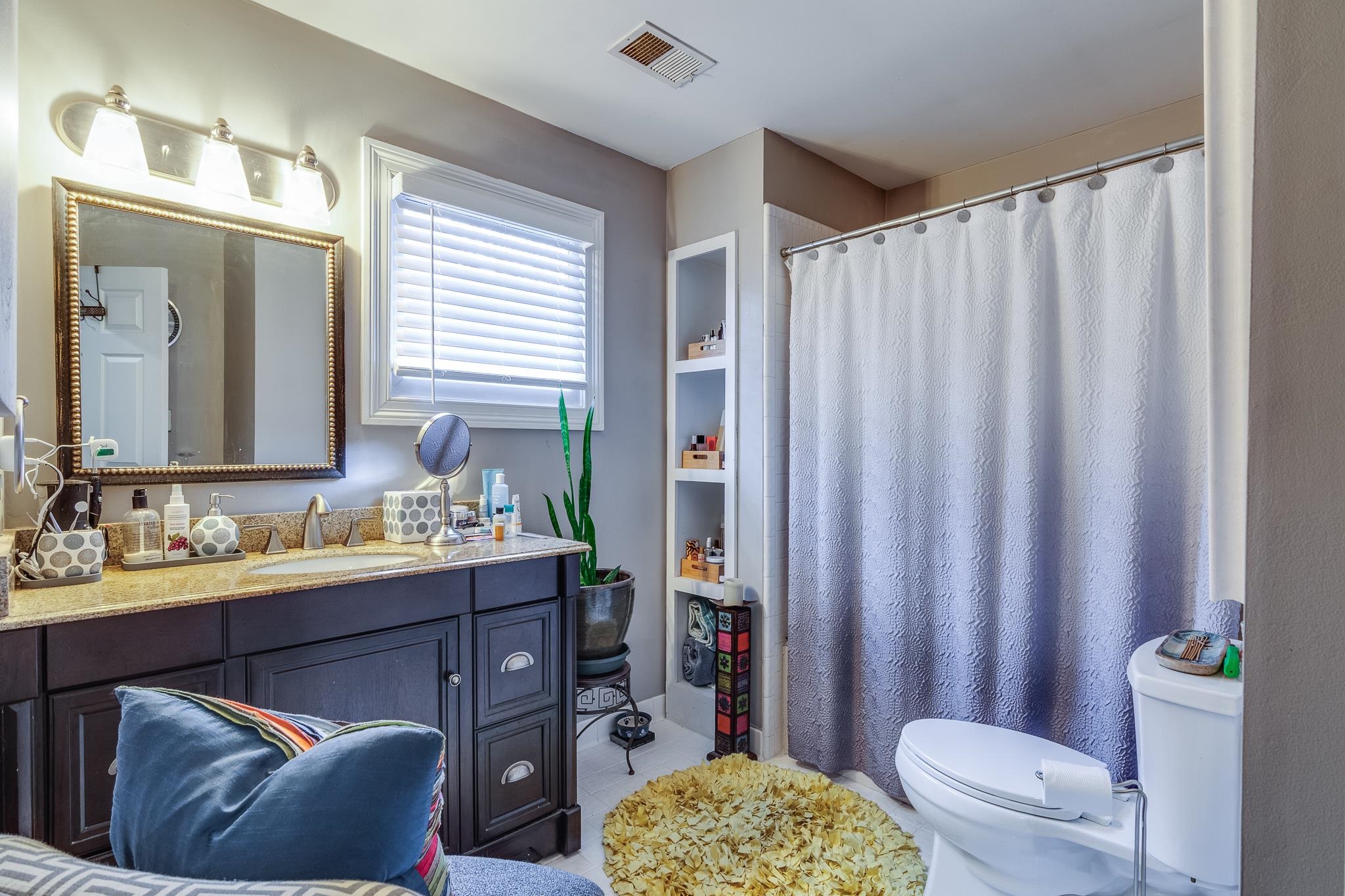 1986 EAST END DR Unit: 5-2