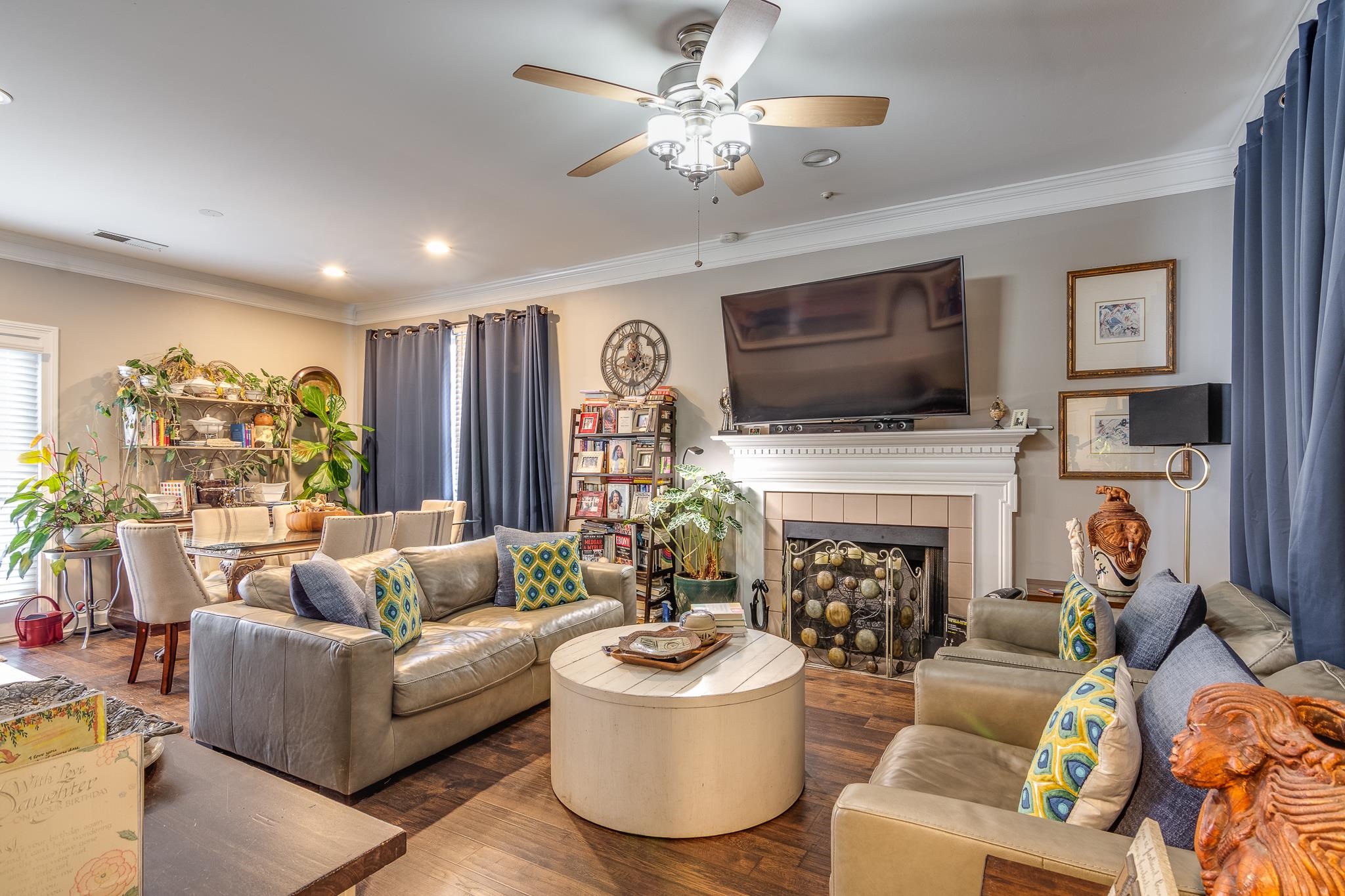 1986 EAST END DR Unit: 5-2