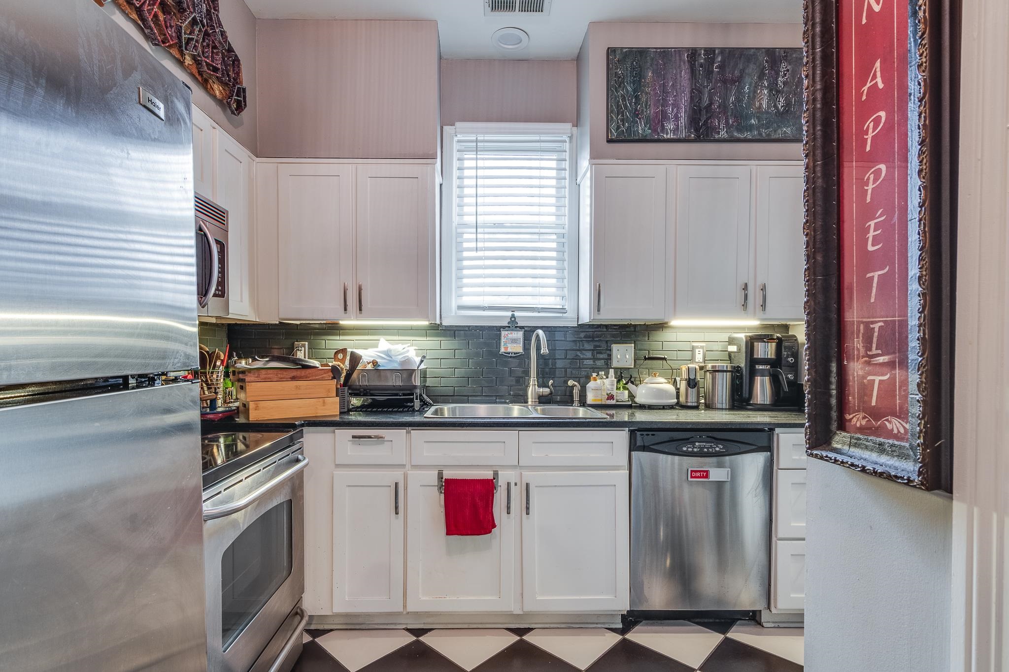 1986 EAST END DR Unit: 5-2