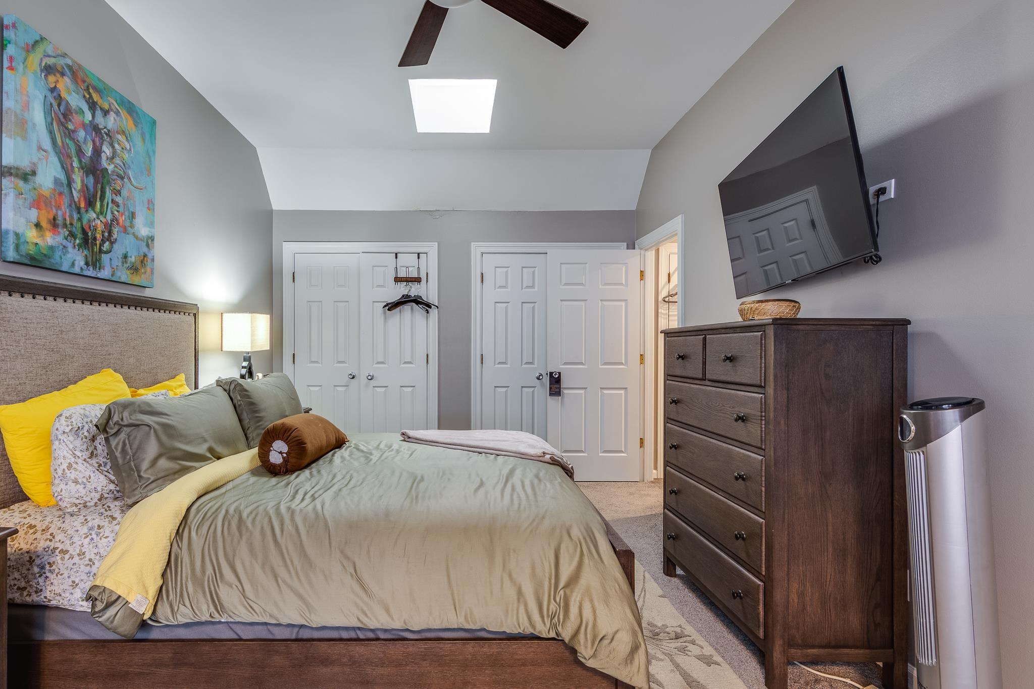 1986 EAST END DR Unit: 5-2