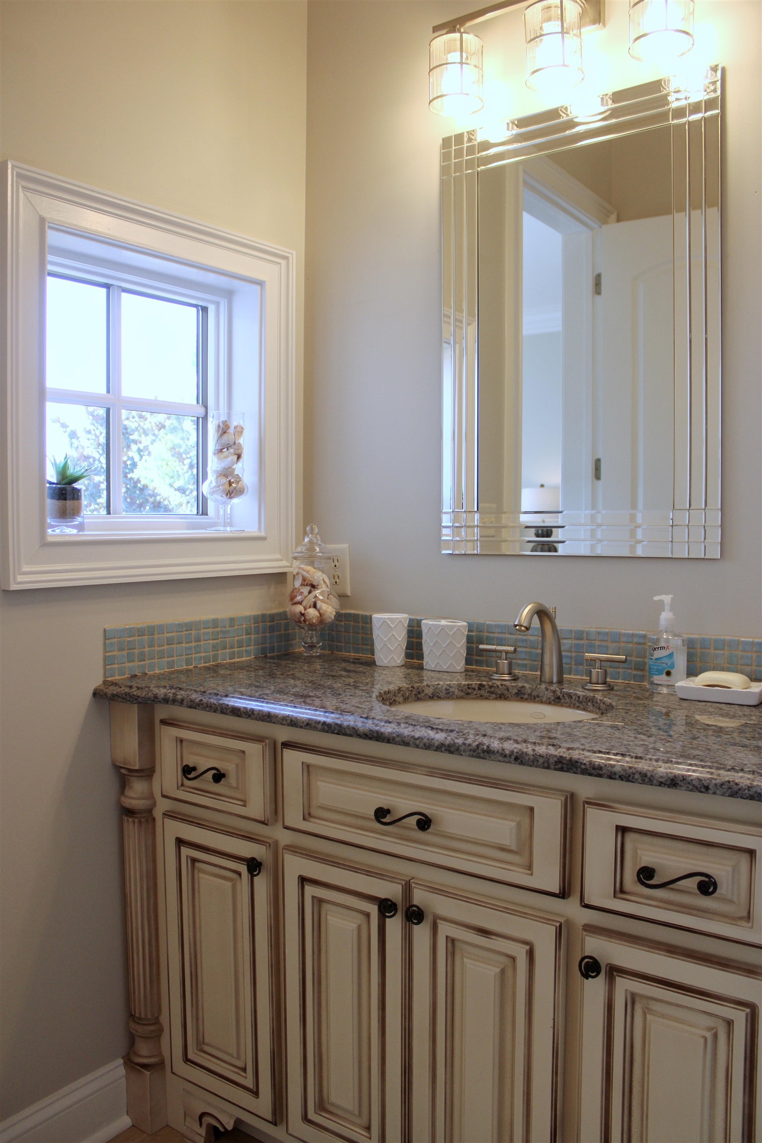 215 WESTSHORE RIDGE DR