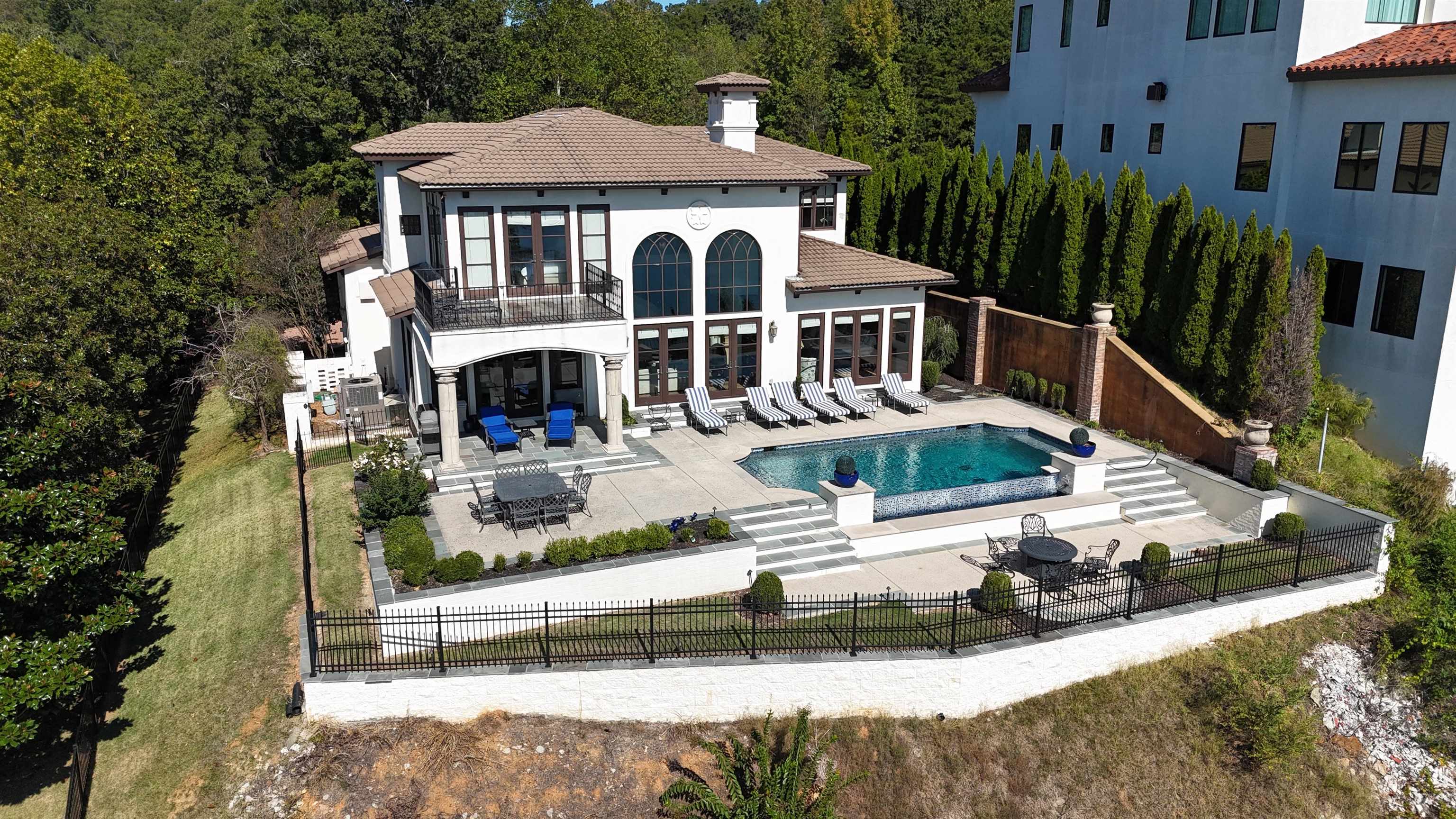 215 WESTSHORE RIDGE DR