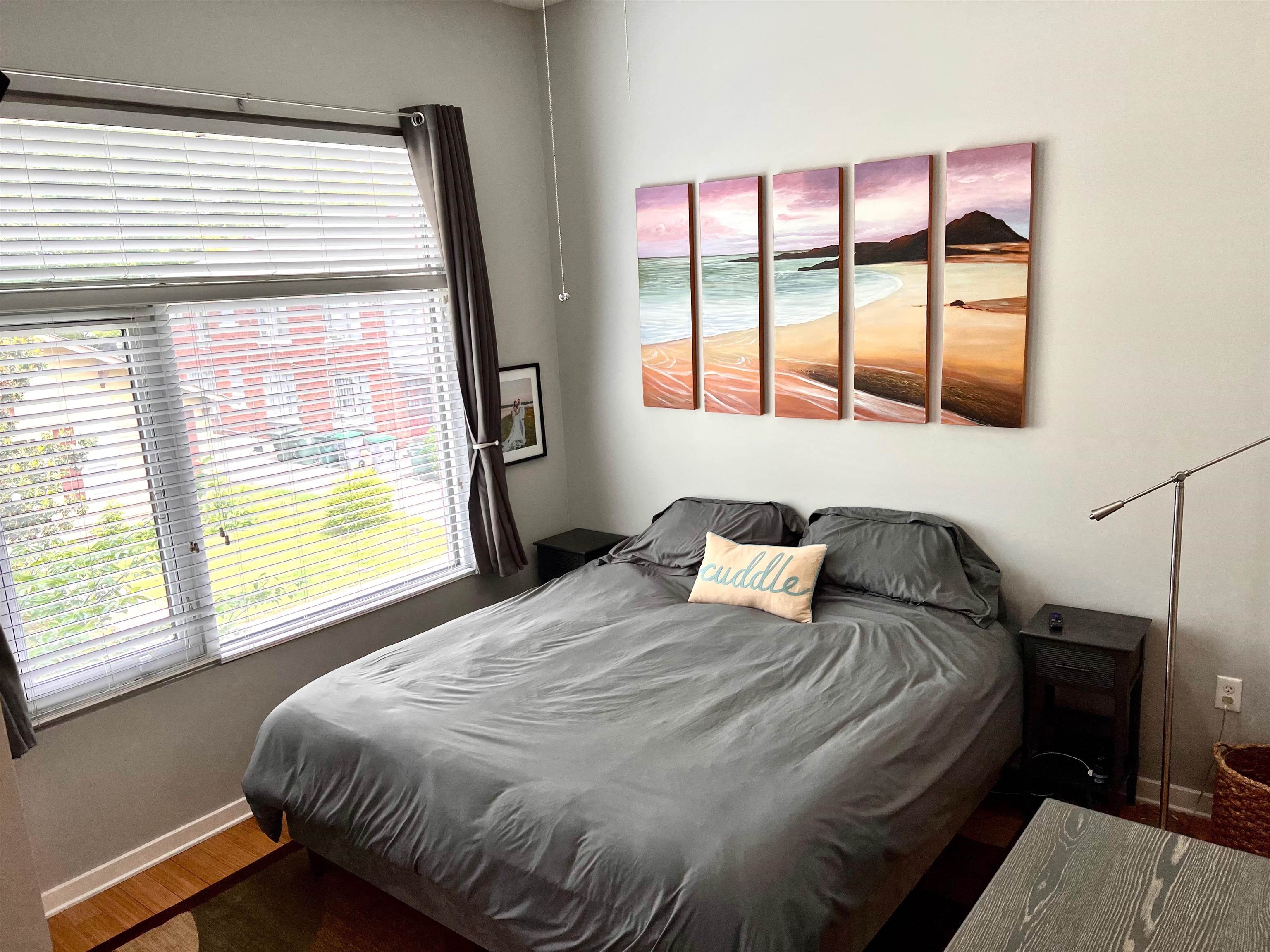 2263 YOUNG AVE Unit: 215