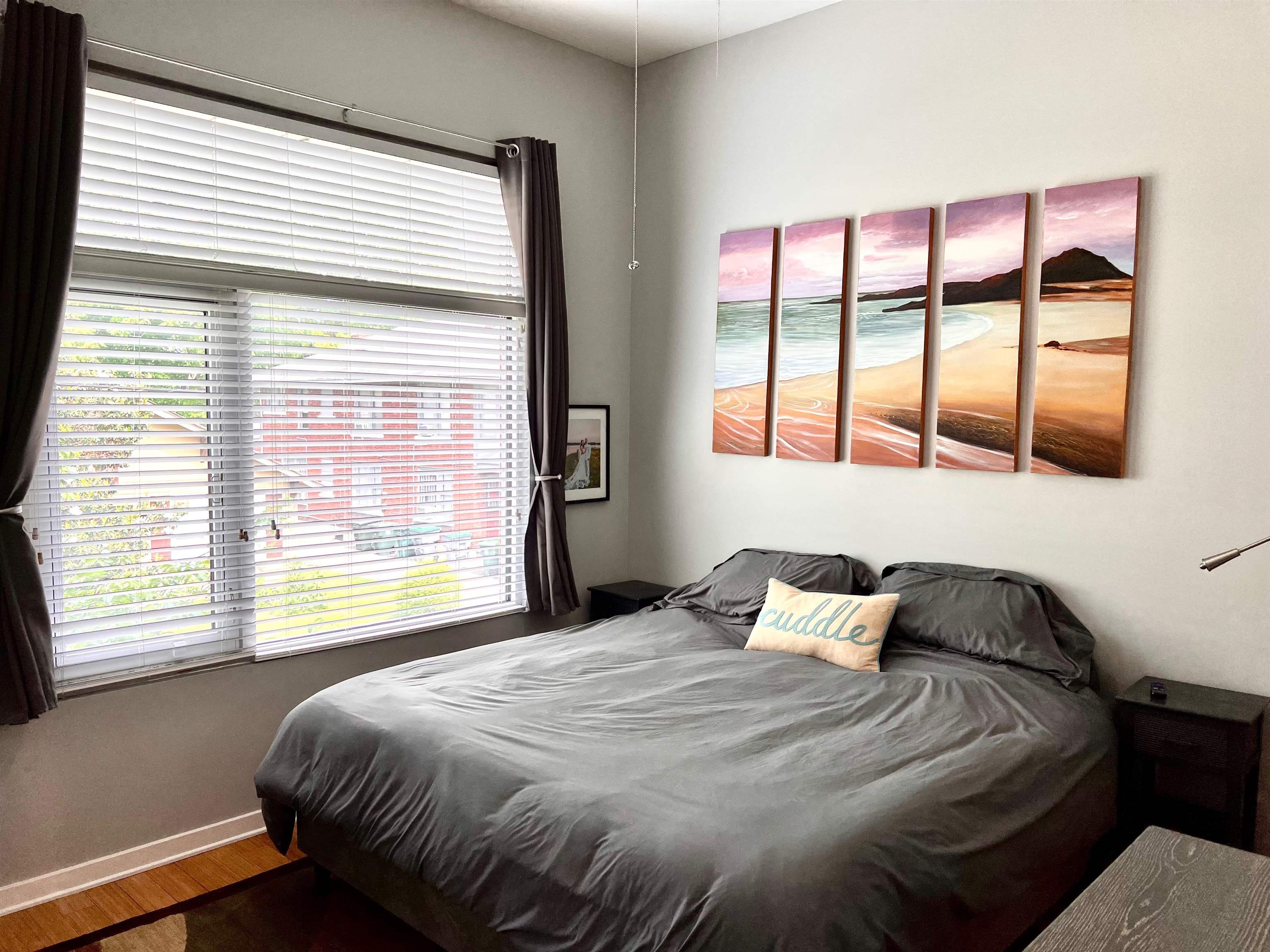2263 YOUNG AVE Unit: 215