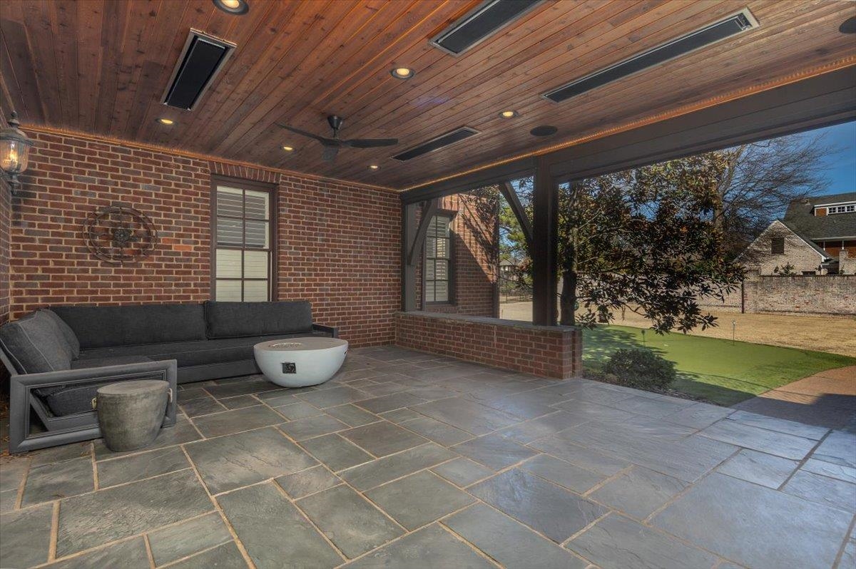 1840 OVERTON PARK AVE