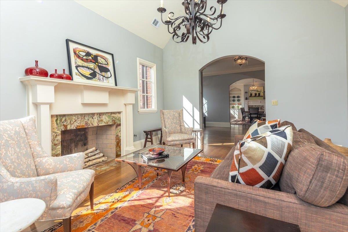 1840 OVERTON PARK AVE