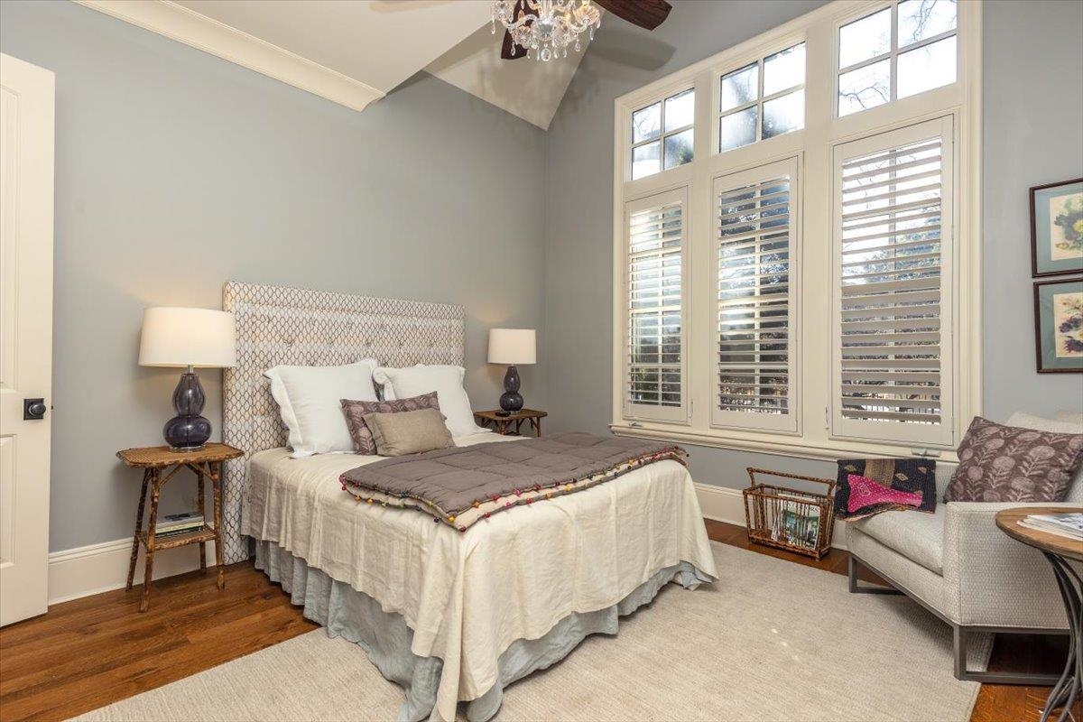 1840 OVERTON PARK AVE