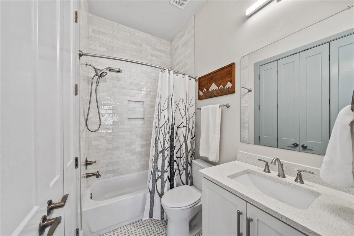 10133 CLIVEDEN CIR S