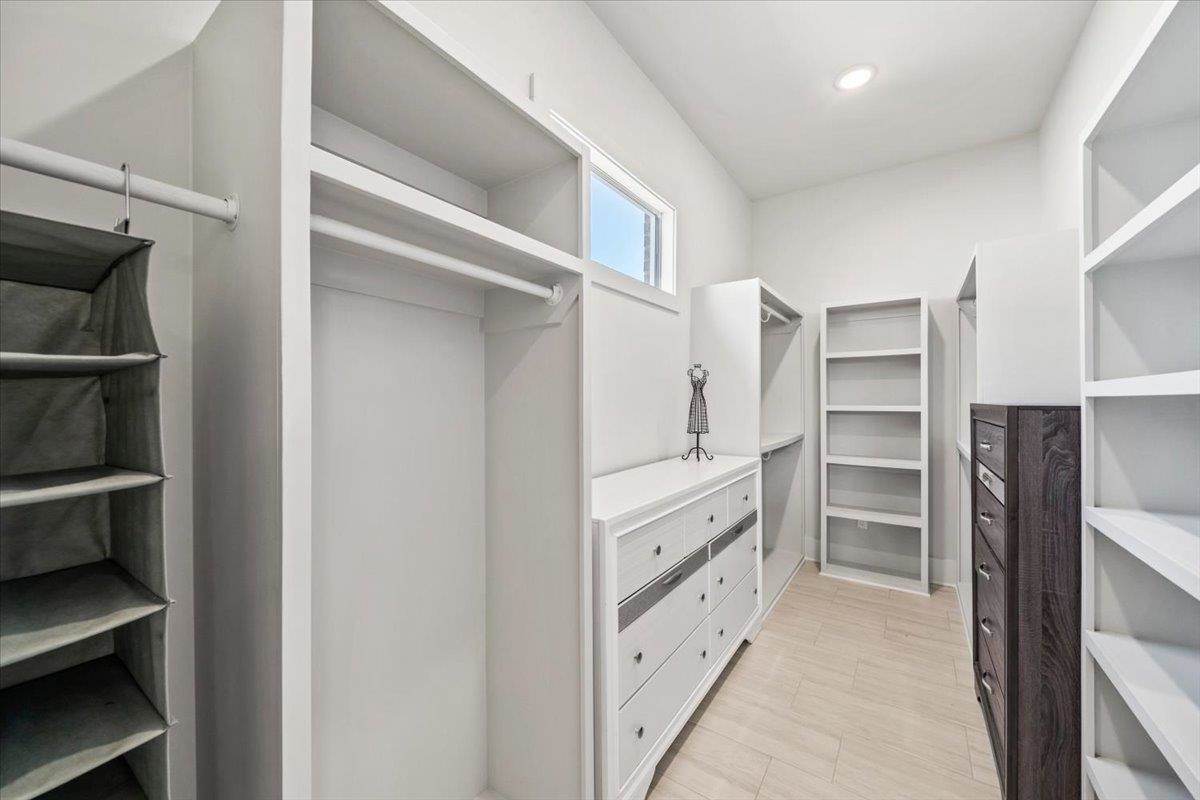 10133 CLIVEDEN CIR S