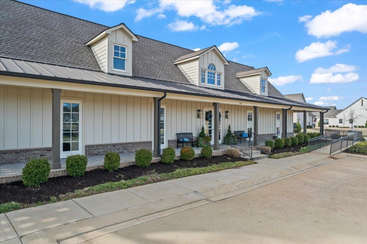 10133 CLIVEDEN CIR S