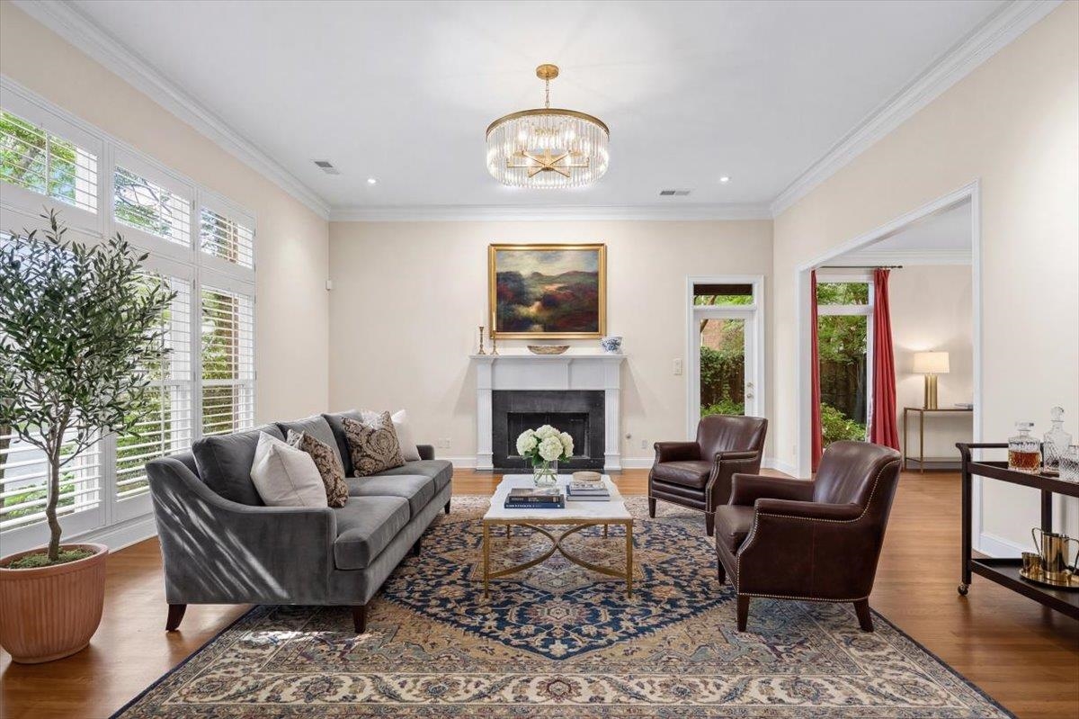 1020 HUMPHREY OAKS CIR