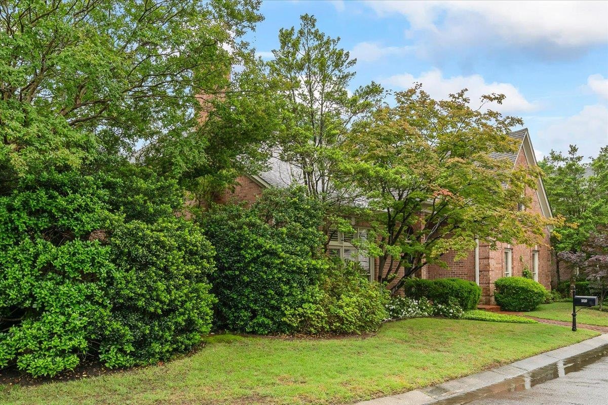 1020 HUMPHREY OAKS CIR