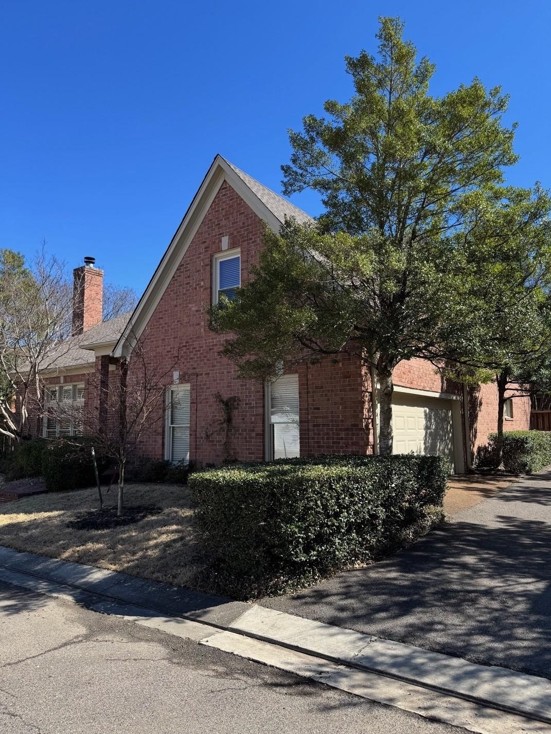 1020 HUMPHREY OAKS CIR