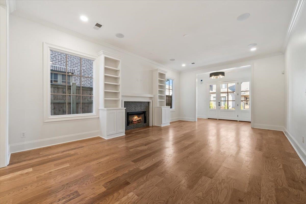 5037 HENRY HEIGHTS DR