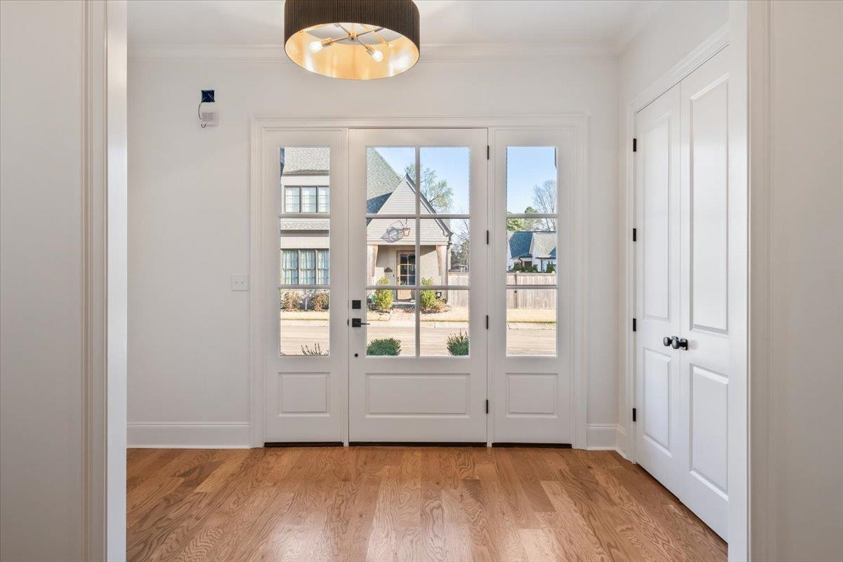 5037 HENRY HEIGHTS DR