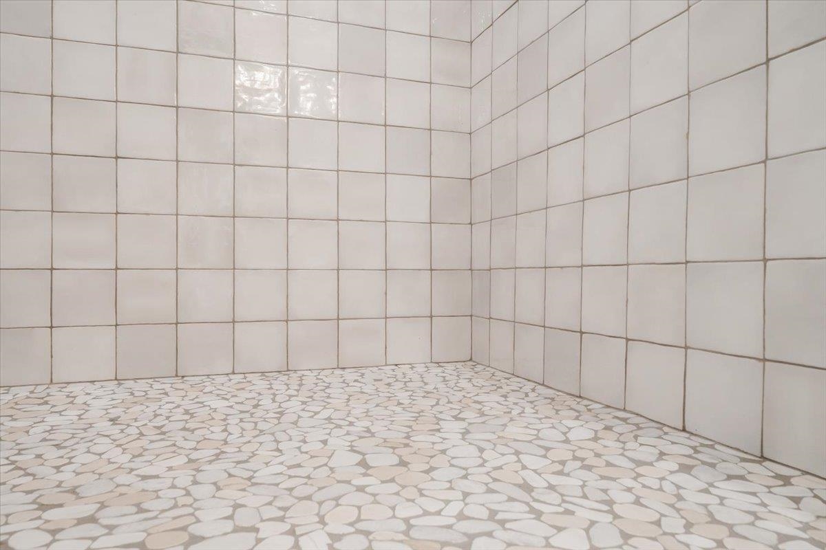 5037 HENRY HEIGHTS DR