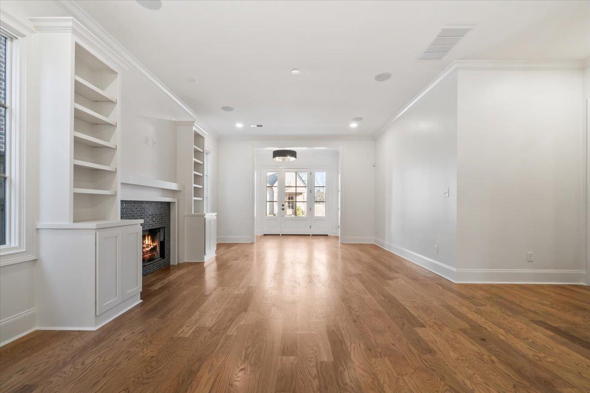 5037 HENRY HEIGHTS DR