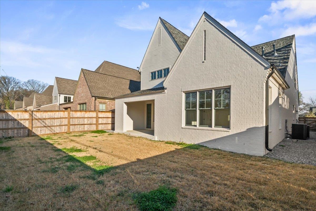 5037 HENRY HEIGHTS DR