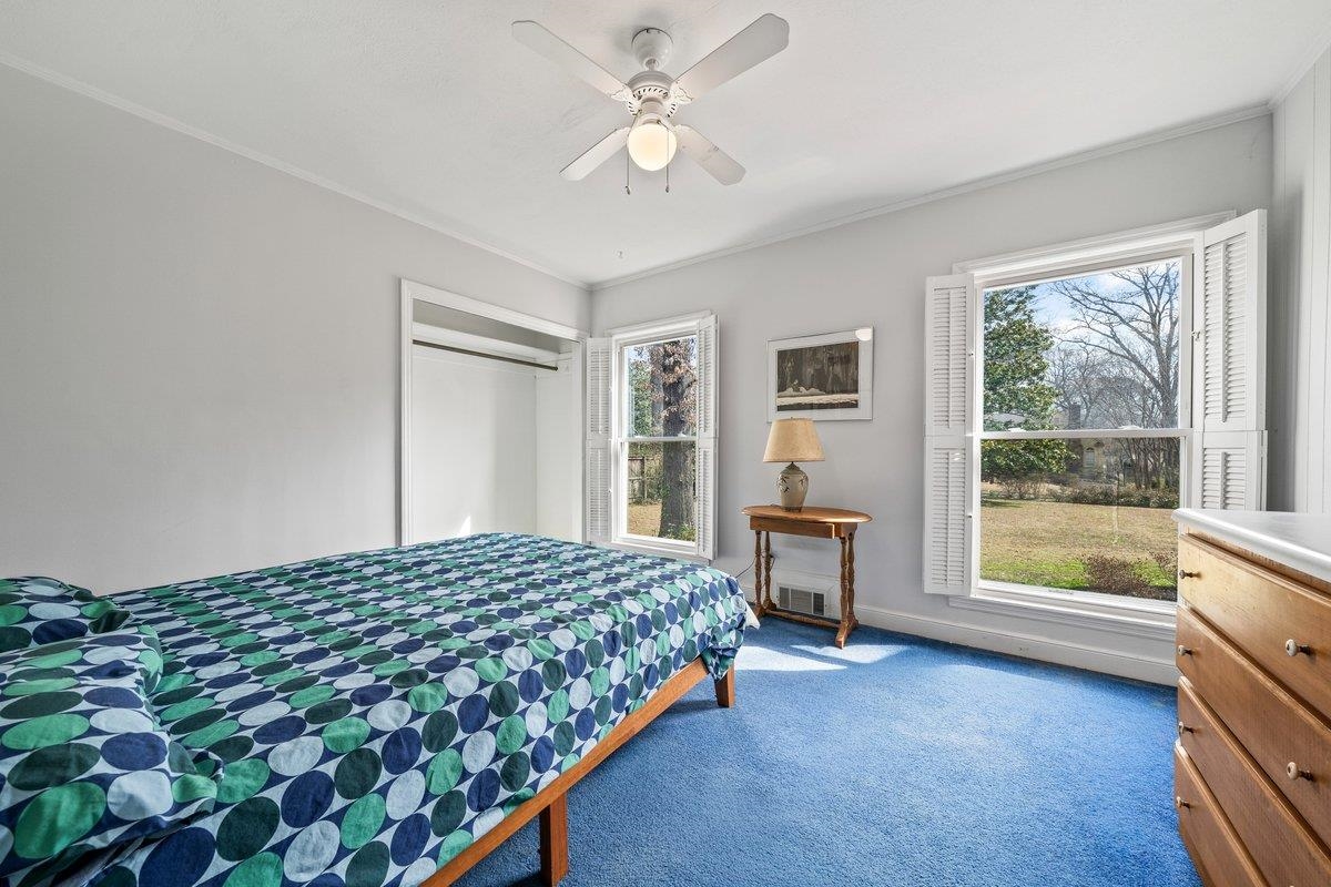 353 COLONIAL RD