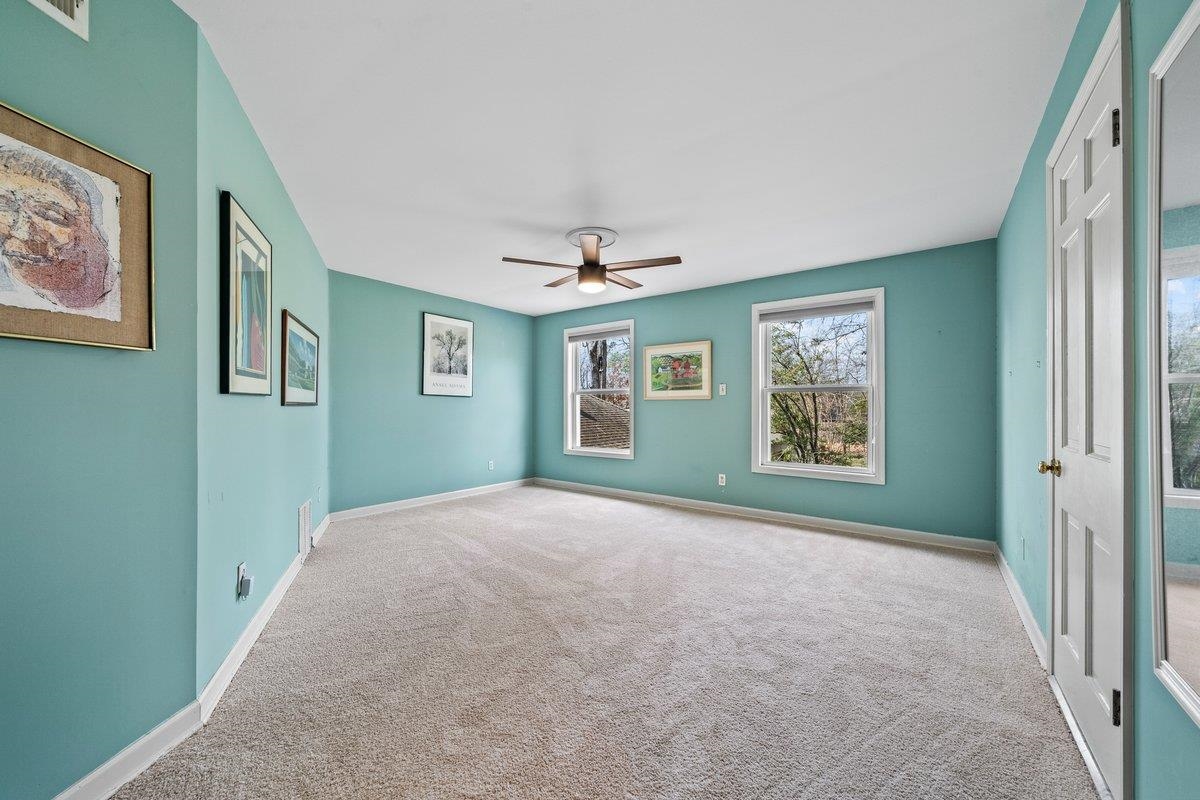 353 COLONIAL RD