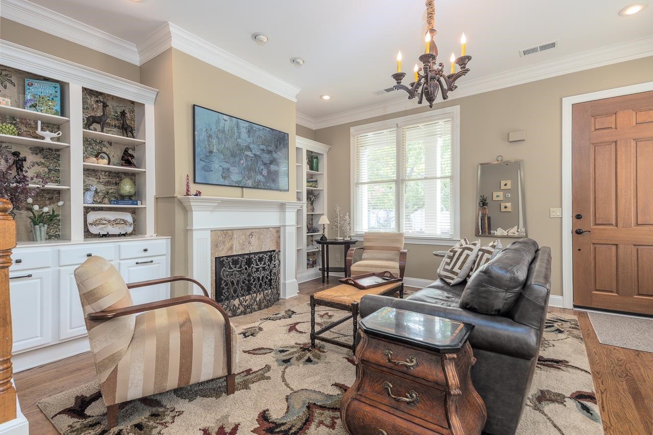 947 RIVER LANDING DR