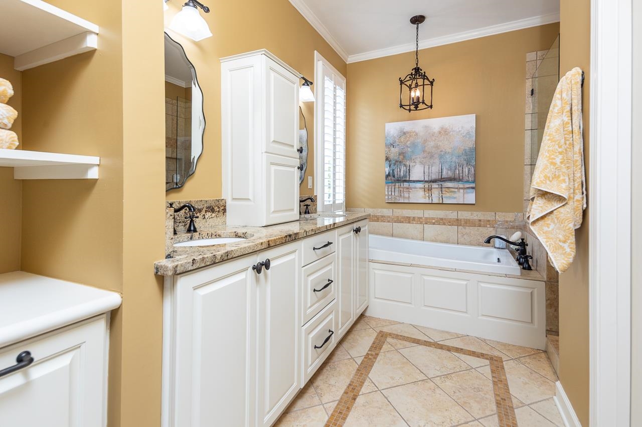 947 RIVER LANDING DR