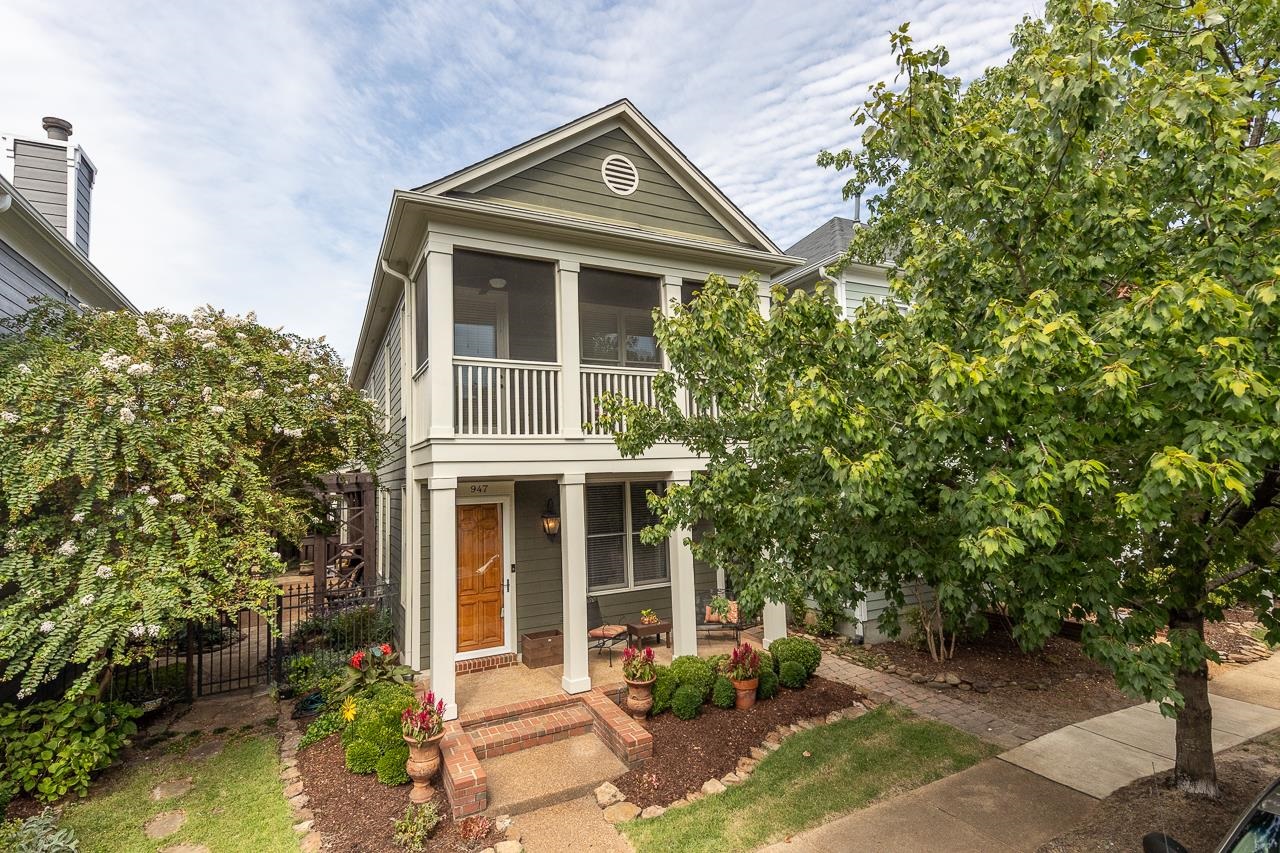 947 RIVER LANDING DR