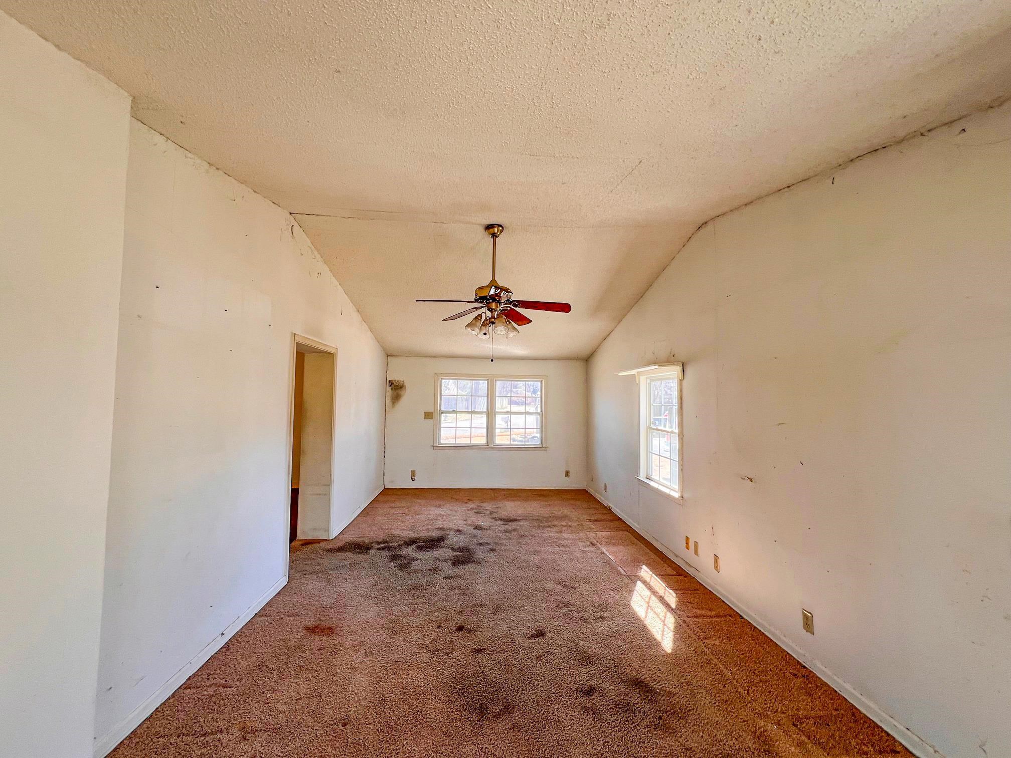 5122 WARFIELD DR