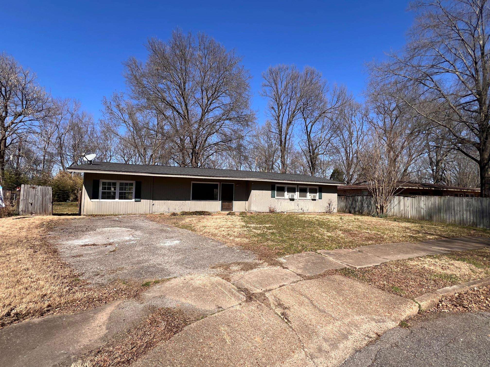 5122 WARFIELD DR