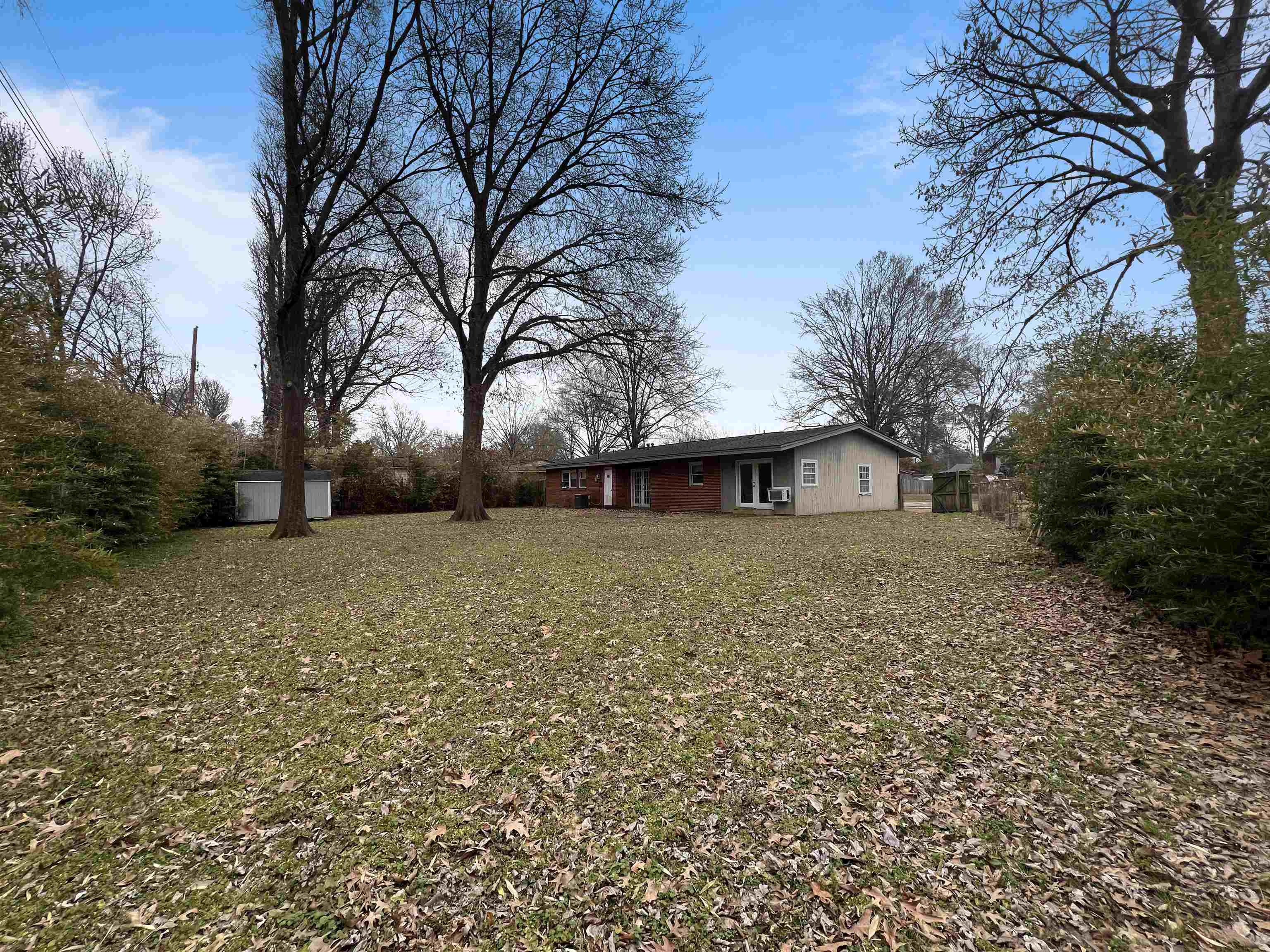 5122 WARFIELD DR