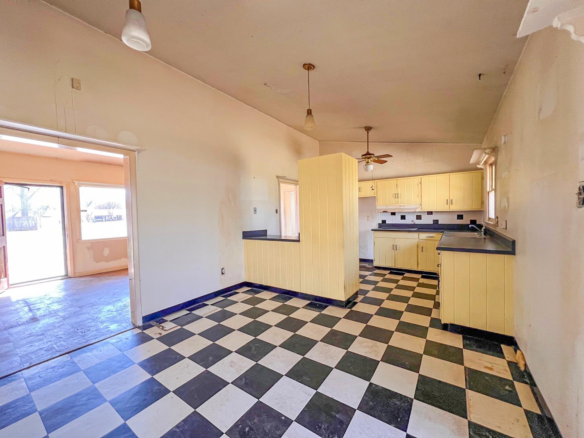 5122 WARFIELD DR