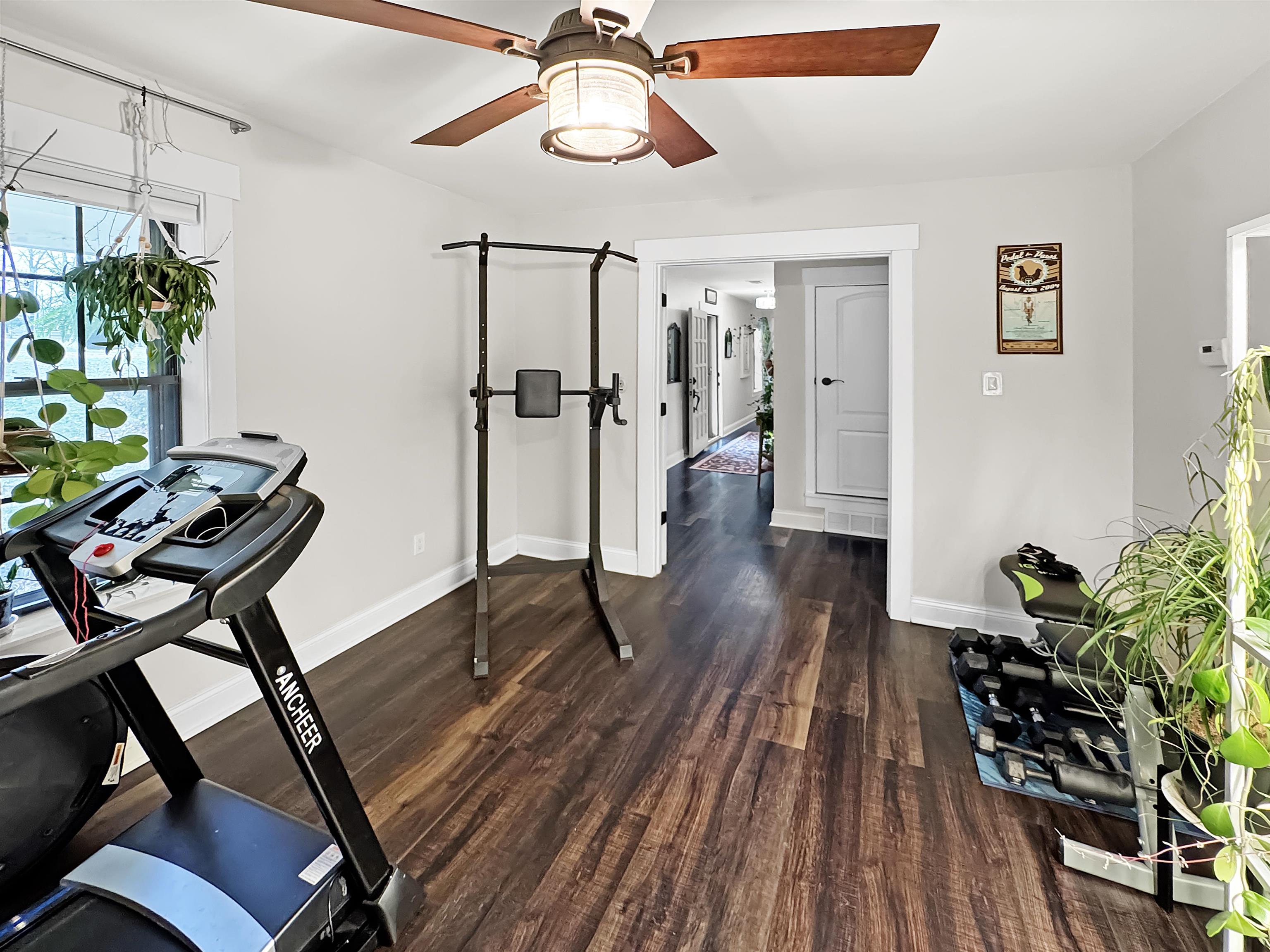 6344 FERNCREST DR