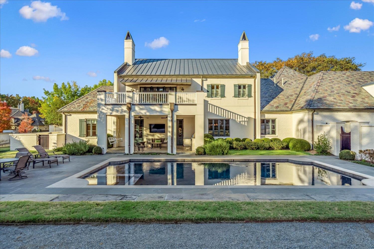 202 CLOISTER GREEN LN